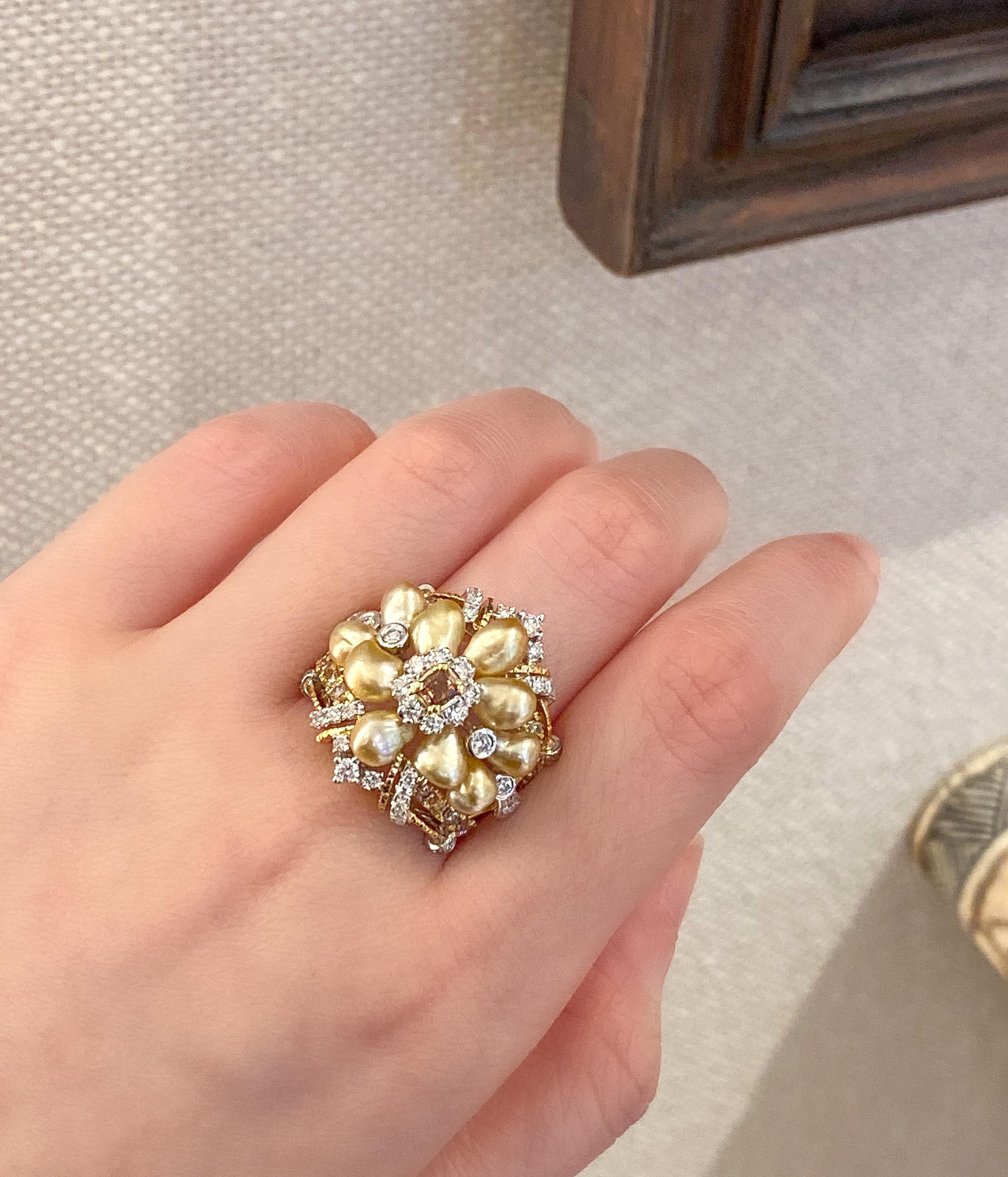 Dilys' Keshi Pearl and Diamonds Cluster Ring in 18K Gold For Sale 4