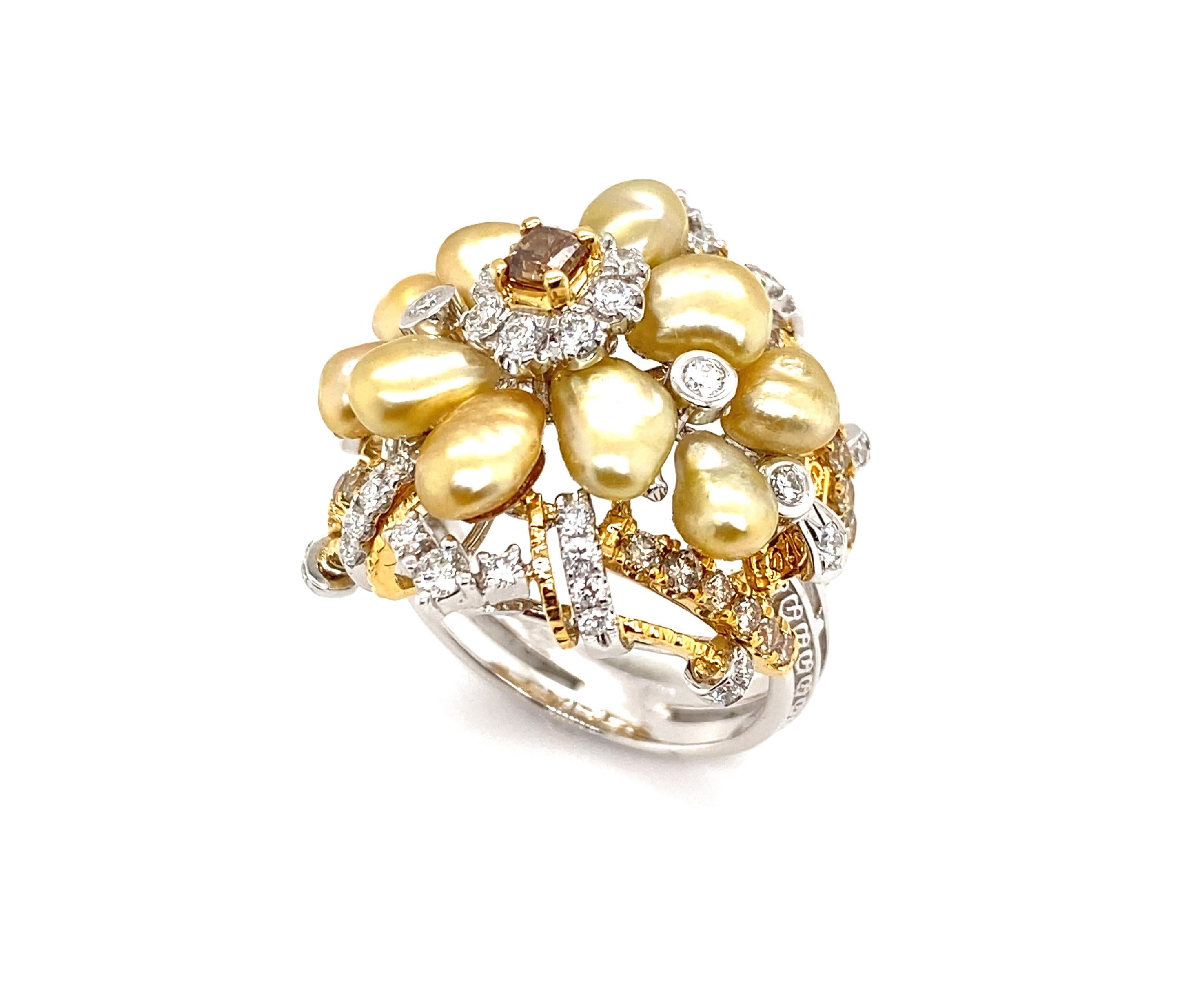 Keshi-Perlen bestehen aus reinem Perlmutt und sind ein wahrer Luxus. Passend zur Seltenheit und natürlichen Schönheit dieser einzigartigen Perlen ist Dilys' Design königlich und erfrischend zugleich. Es orientiert sich an monarchischem