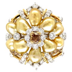 Dilys' Keshi Pearl and Diamonds Cluster Ring in 18K Gold