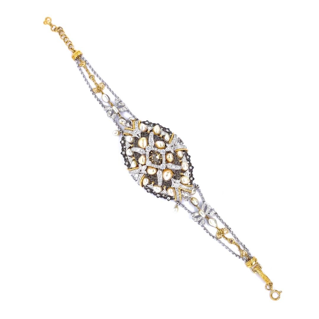Women's or Men's Dilys' Keshi Pearl and Diamonds Transformable Piece in 18 Karat Gold For Sale