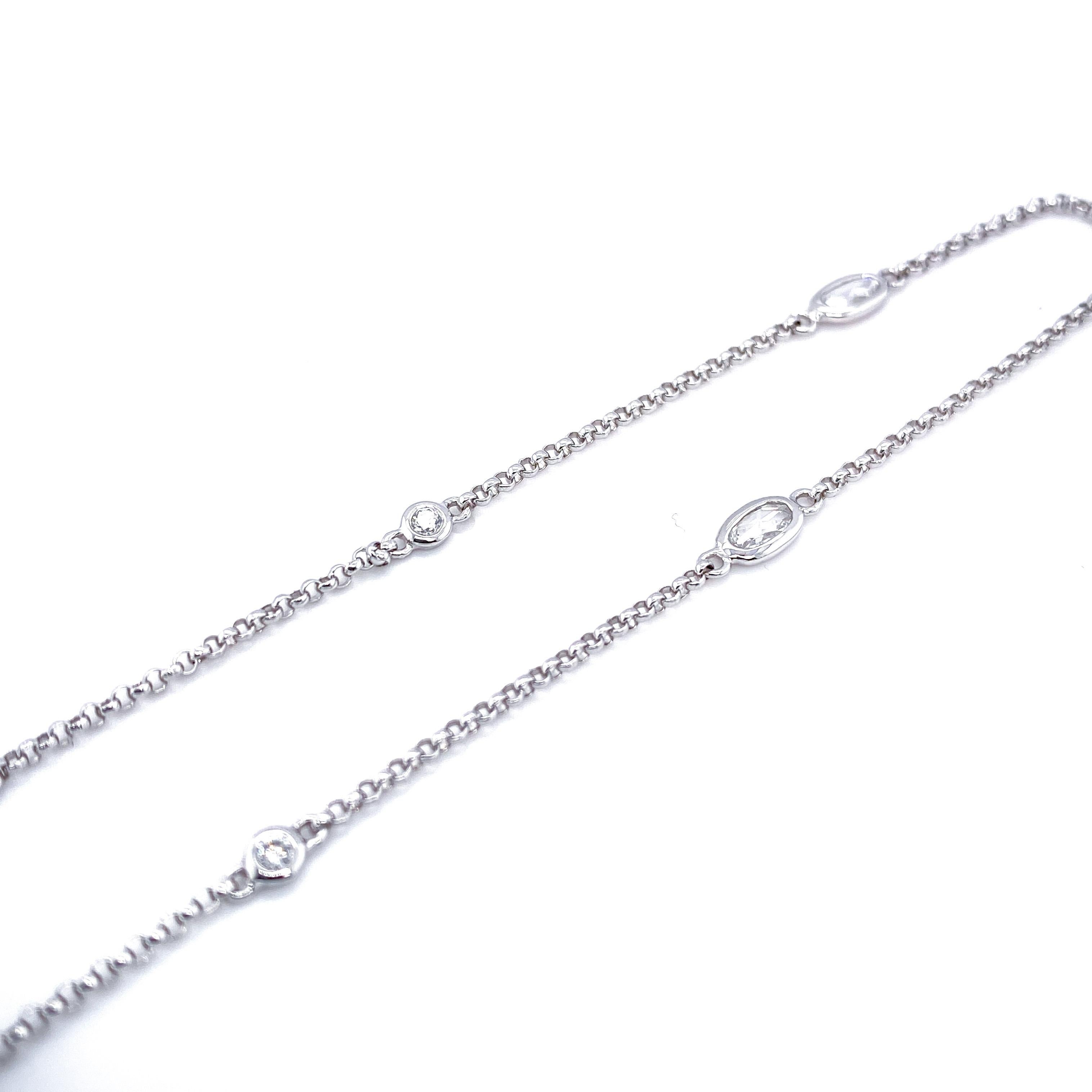 Rose and Round Cut Diamond Classic Chain Necklace in 18 Karat White Gold In New Condition For Sale In Hong Kong, HK