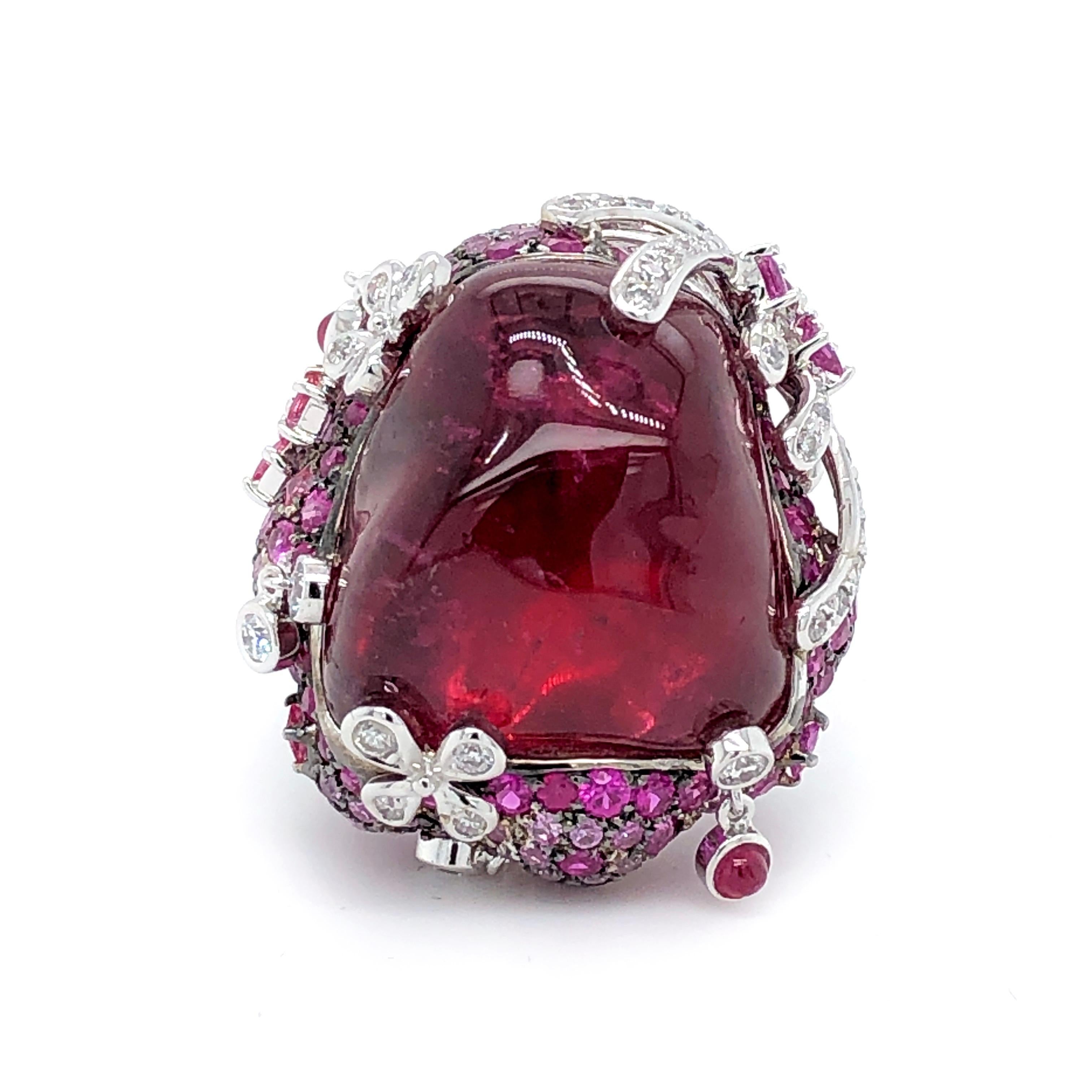 Rubelite, Pink Sapphire and Diamond Statement Ring in 18 Karat Gold In New Condition In Hong Kong, HK