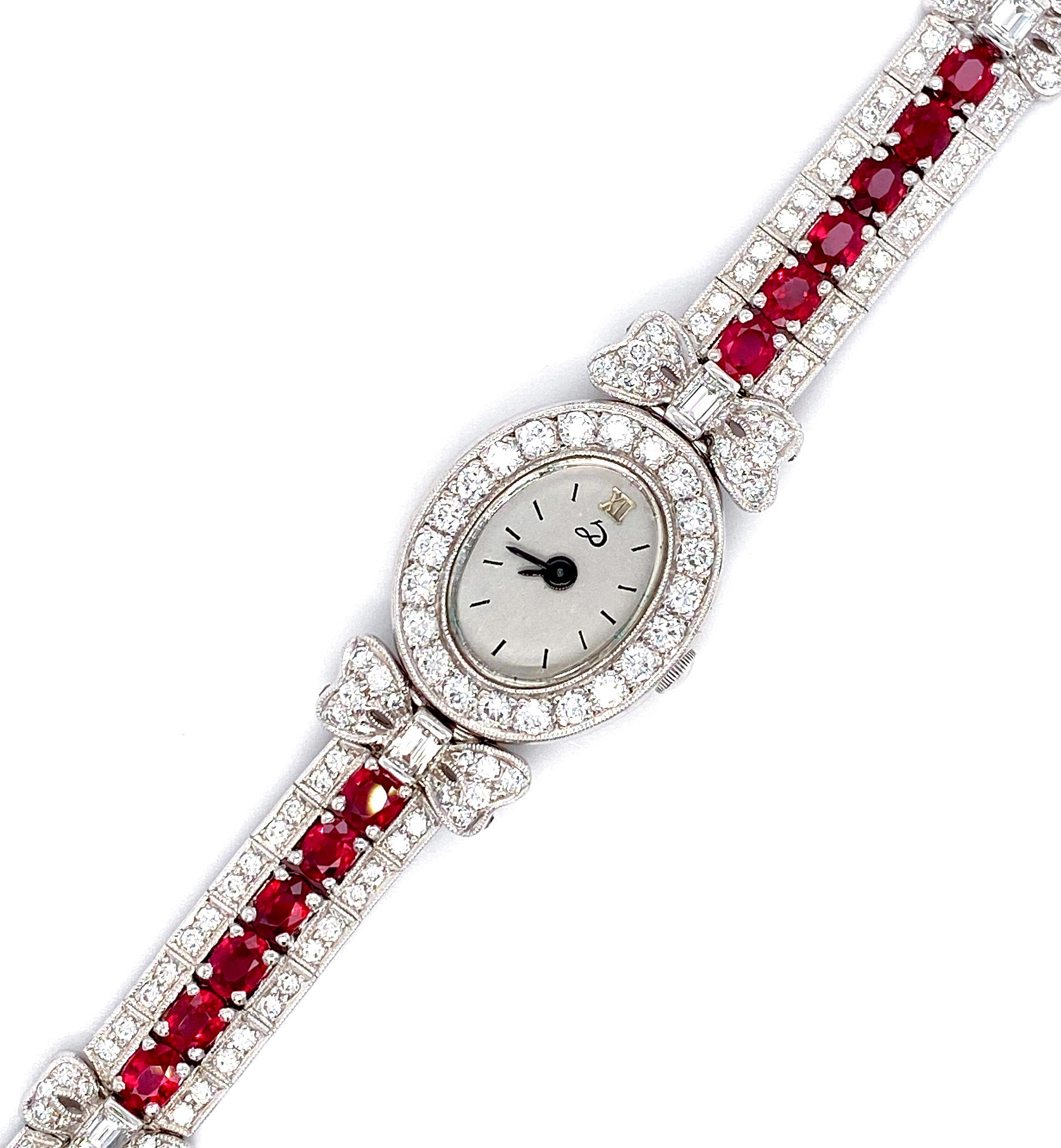 Schweizer Quarz-Uhr mit Rubin und Diamant aus 18 Karat Weißgold (Belle Époque) im Angebot
