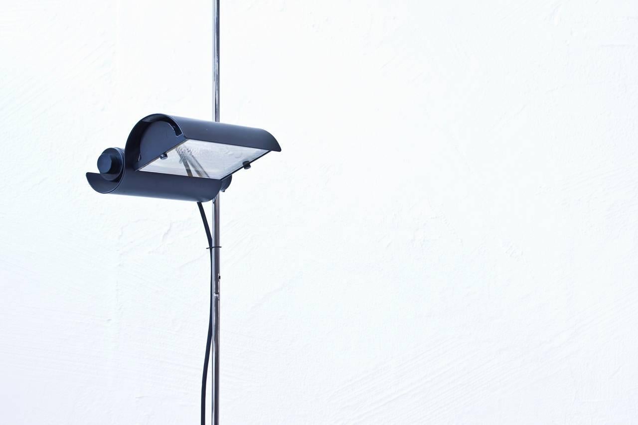 Post-Modern Dim 333 Floor Lamp designed by Vico Magistretti for O-Luce in 1975, Italy