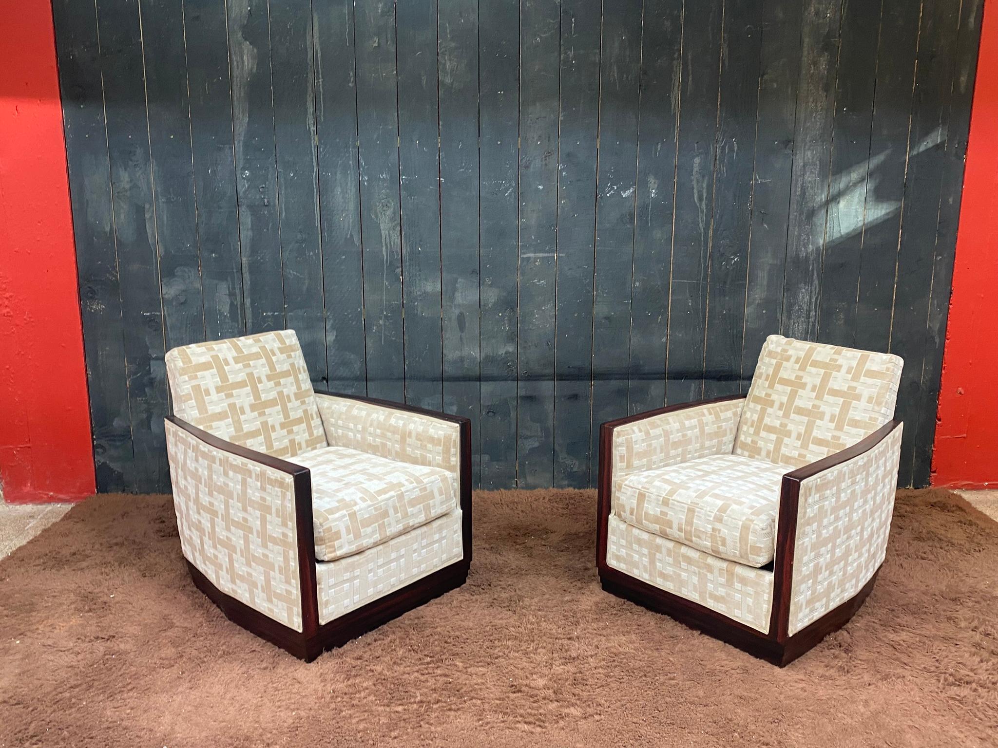 D.I.M PETIT & JOUBERT pair of elegant Art Deco armchairs, circa 1930
Fully restored armchairs, covered with Lelièvre Paris fabric, 2 pairs are available;
these armchairs have been specially restored for the filming of the film 