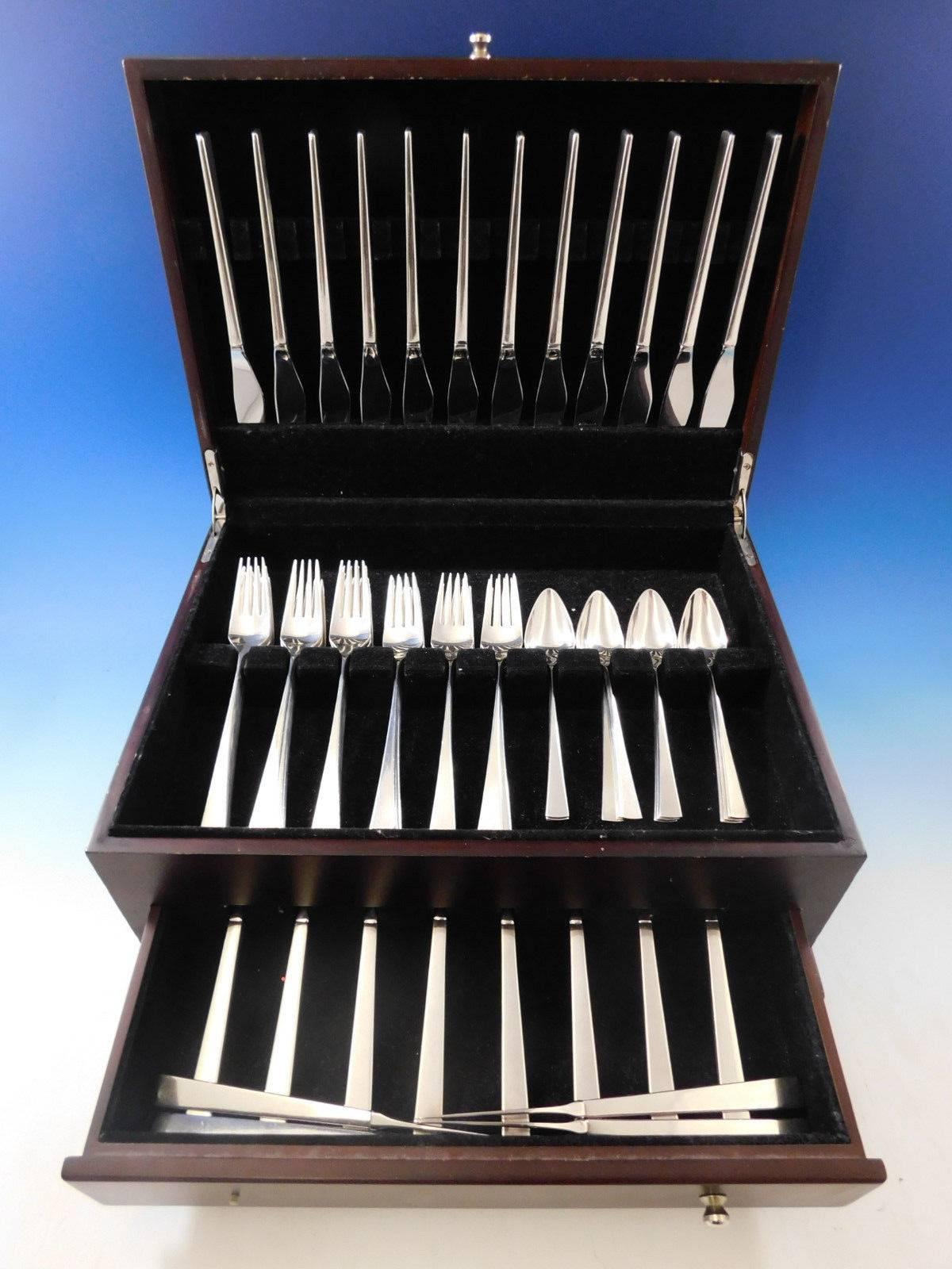 Dimension by Reed & Barton sterling silver Flatware set - 60 pieces. This set includes:

Measure: 12 knives, 9 1/8