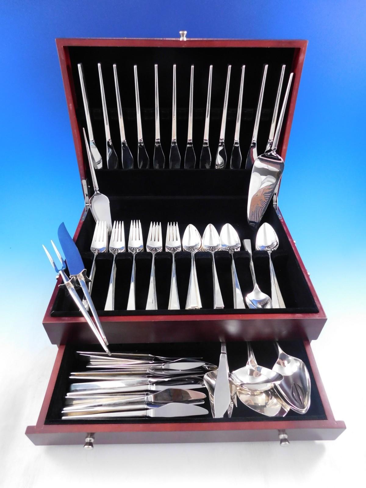 Innovatives Sterlingsilber-Set aus der Mitte des Jahrhunderts, ca. 1961, entworfen von Ronald Prip für Reed & Barton. Das Muster befindet sich in der Sammlung des Dallas Museum of Art und ist in Jewell Sterns wichtigem Buch 
