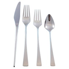 Service d'argenterie sterling pour 8 personnes Dimension par Reed & Barton, 43 pièces
