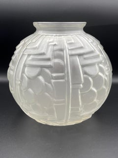Dimensional 1930's French Art Deco Frosted Geometric Glass Vase attrib to Vianne