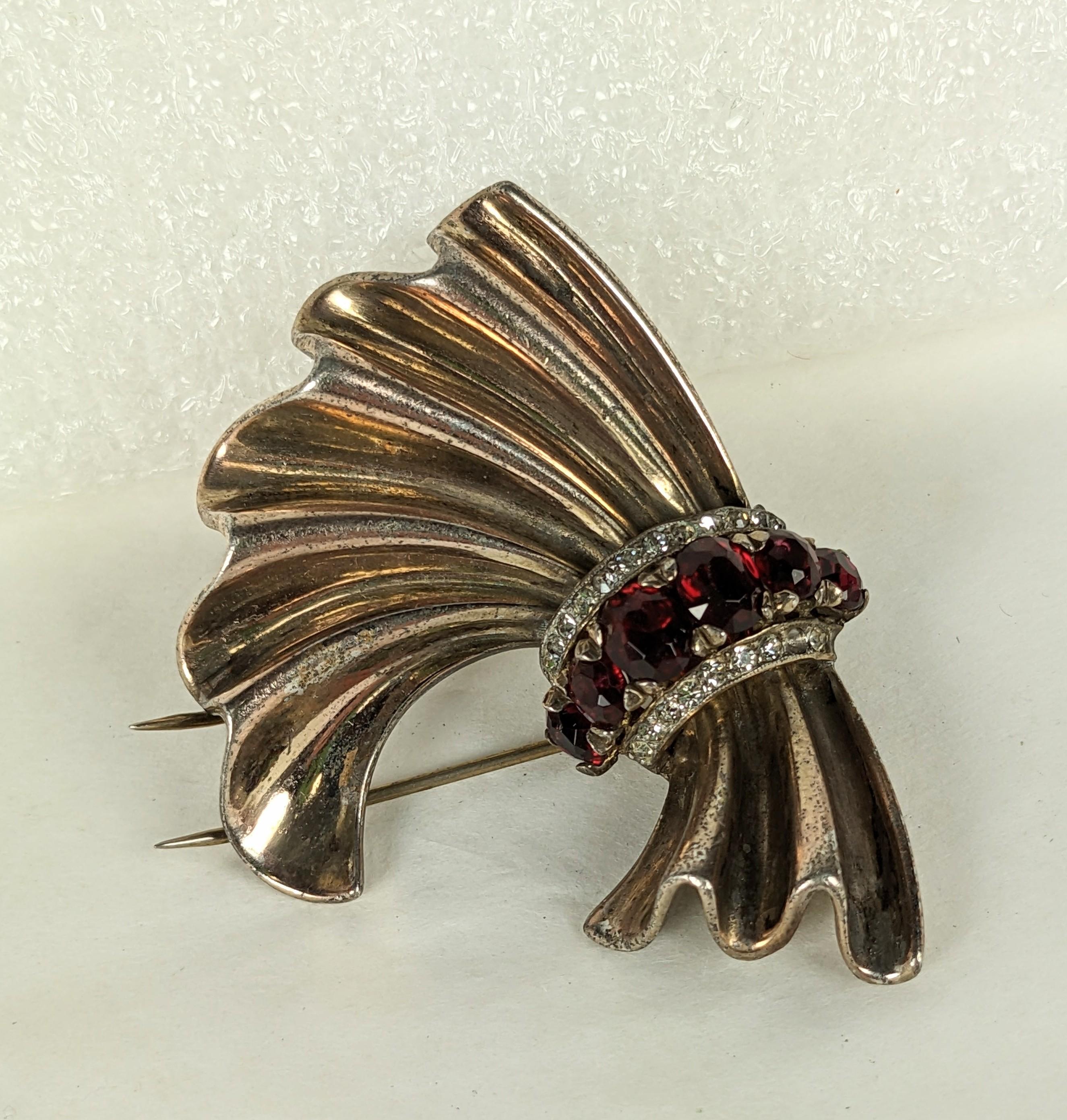 Dimensional Sterling Retro Swirl Clip In Good Condition For Sale In New York, NY
