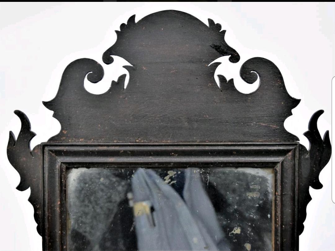 Verre mercuré Petit miroir Chippendale américain du 18ème siècle en vente