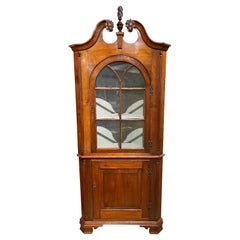 Zweiteiliges Eckschrank aus Kirschbaumholz, Pennsylvania, 19. Jahrhundert