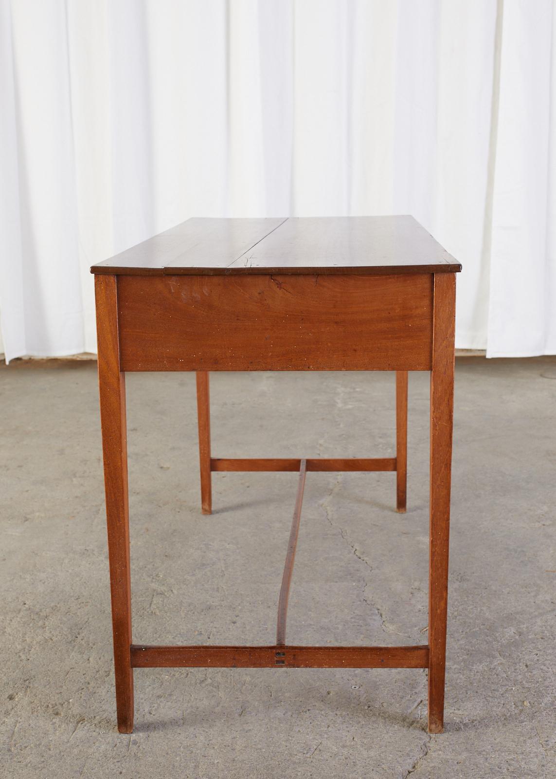 Diminutive American Federal Mahogany Writing Table Desk 8