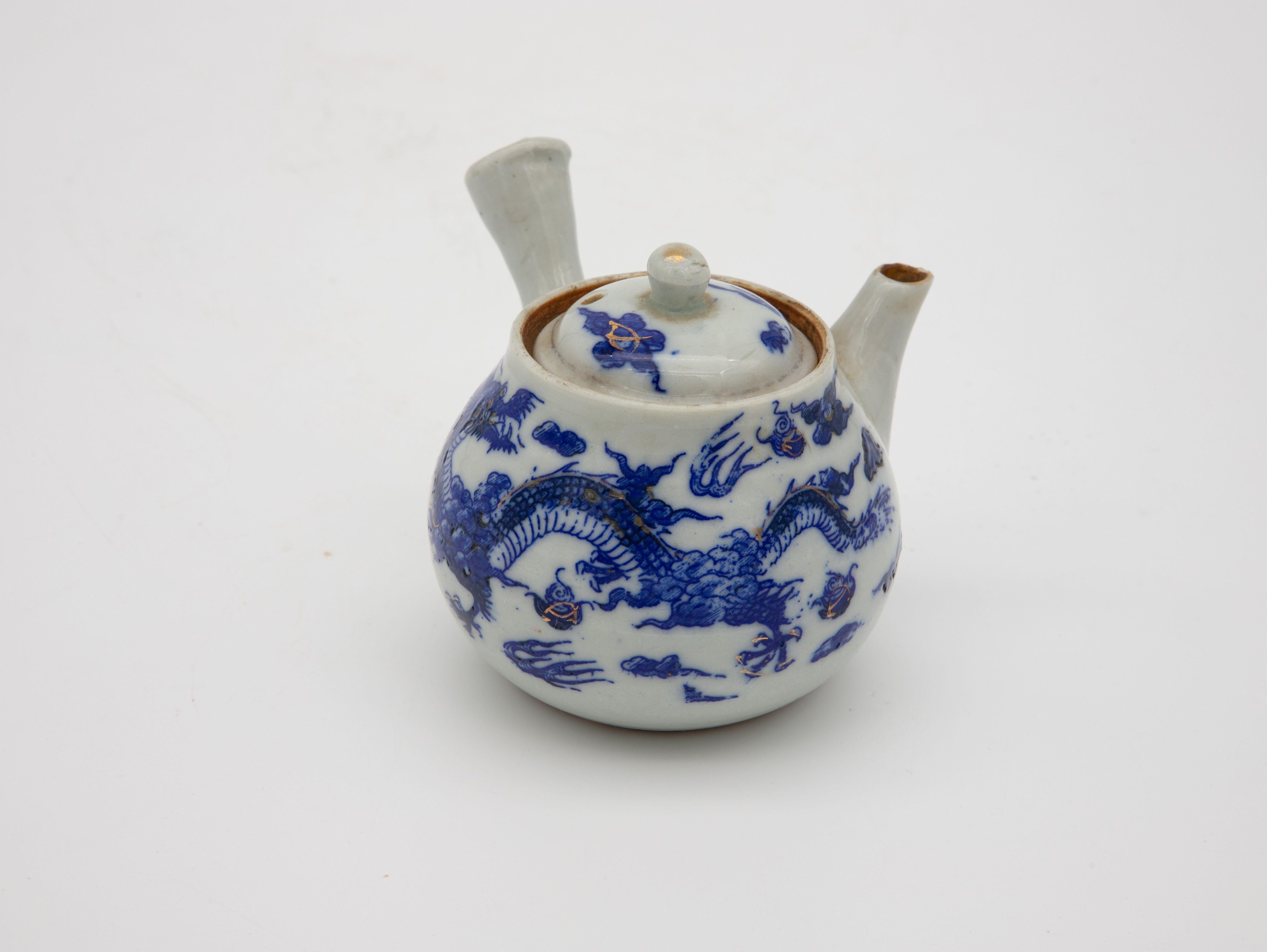 20th Century Diminutive Chinoiserie Teapot For Sale