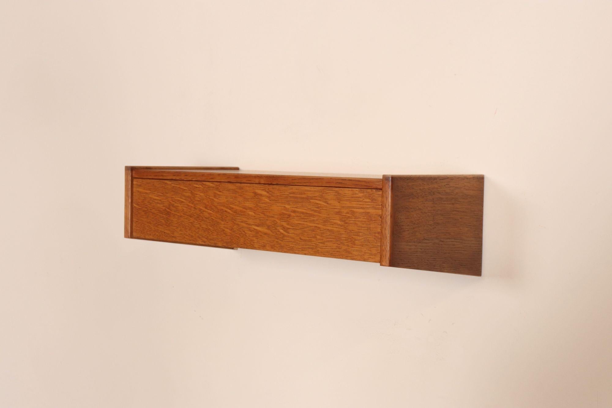 Scandinavian Modern Diminutive Danish Modern Single-Drawer Floating Nightstand / End Table in Oak For Sale