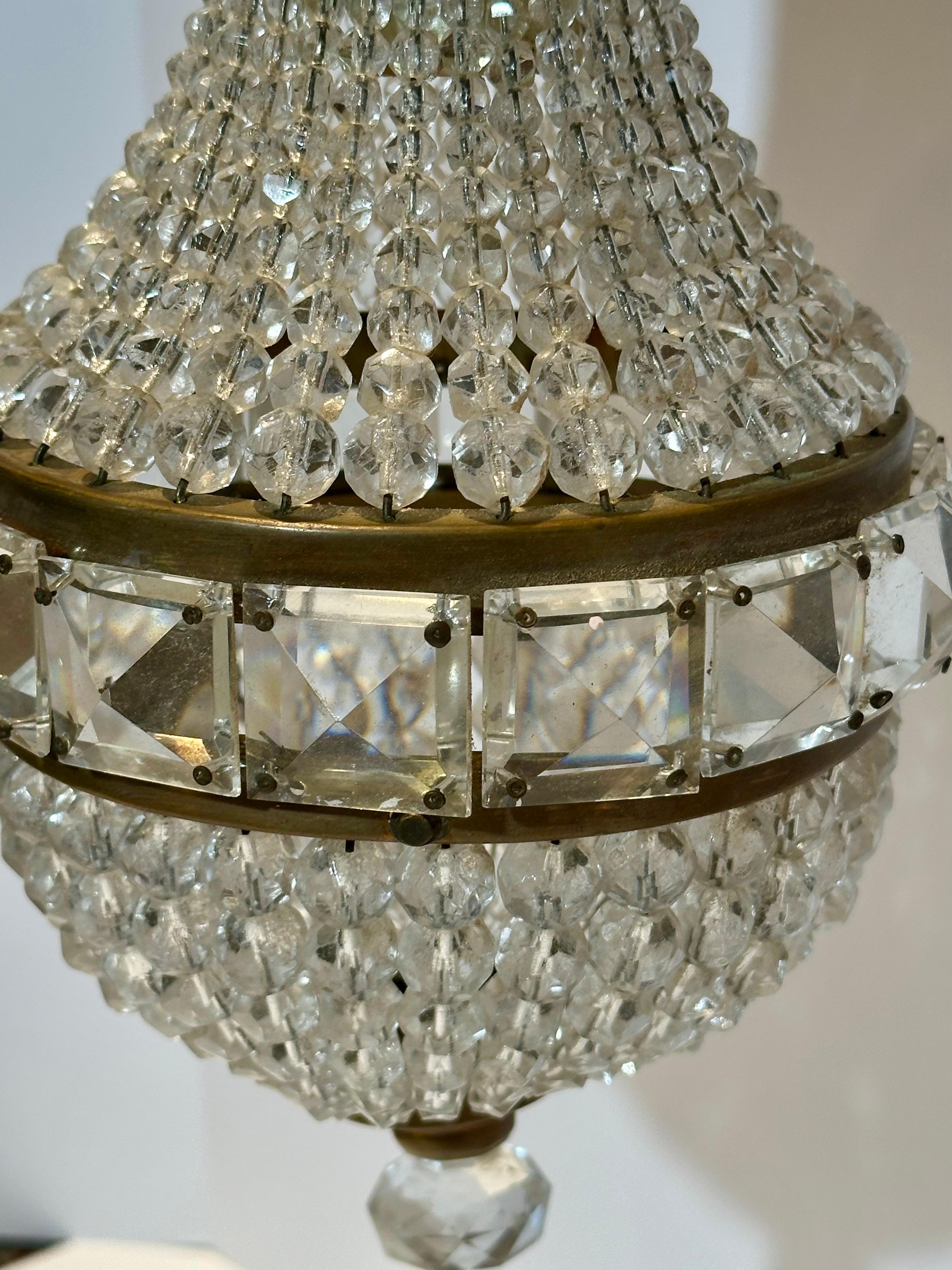 Diminutivo lampadario francese in vendita 1