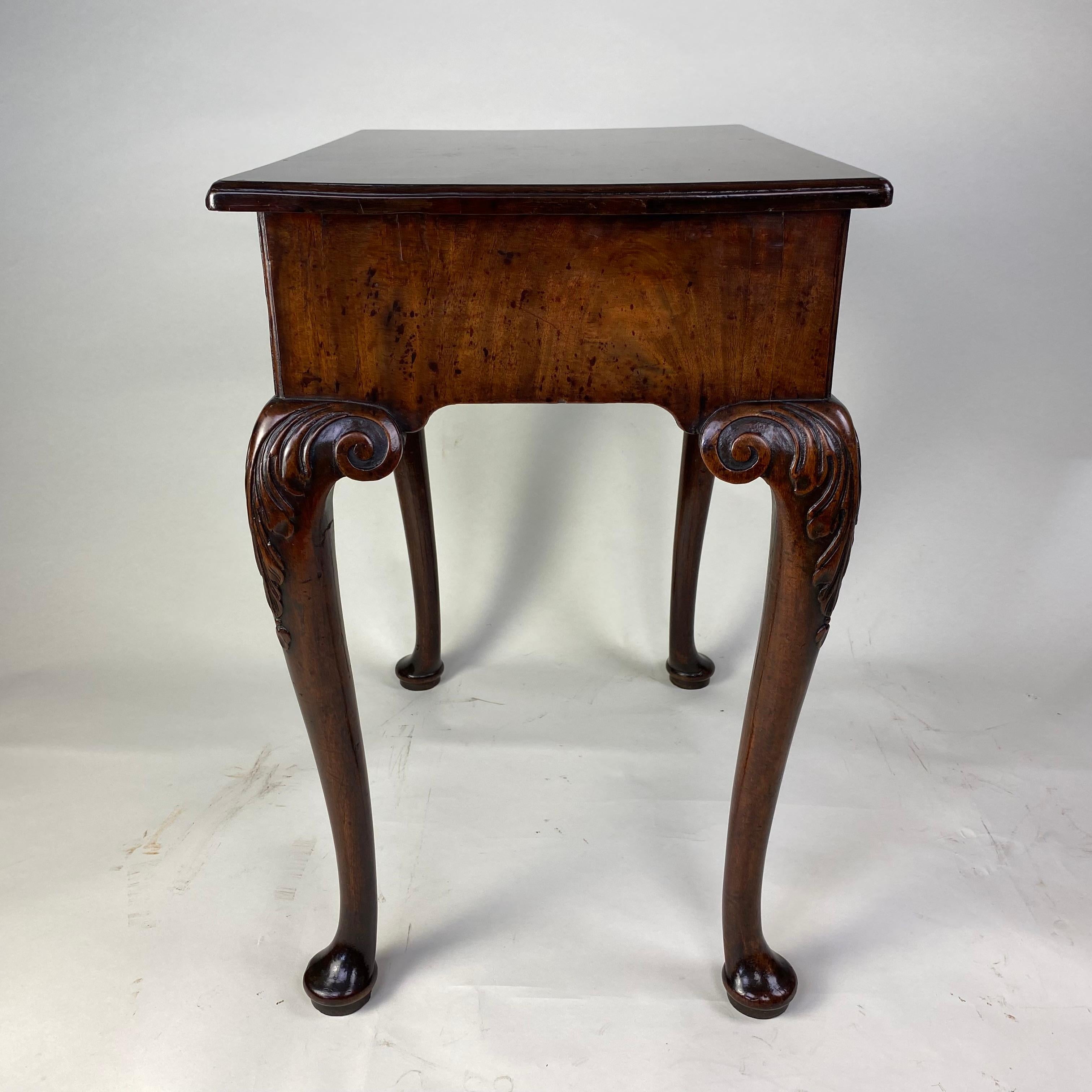 Diminutive George II period Cabriole leg Side Table For Sale 2