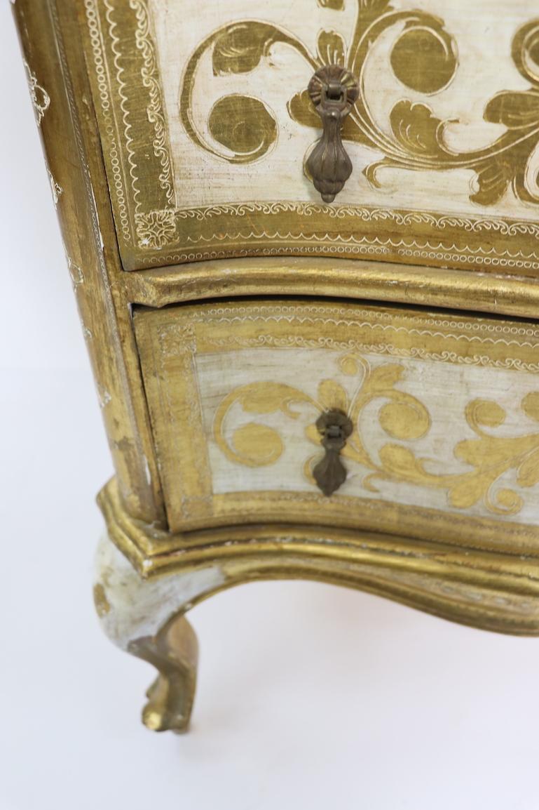 Diminutive Giltwood Three-Drawer Dresser Made in Italy for Florentine Furniture In Good Condition In New York, NY