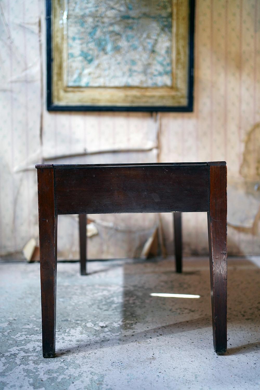 Diminutive Mahogany Table by Spillman & Co of London, c.1920-30 For Sale 6