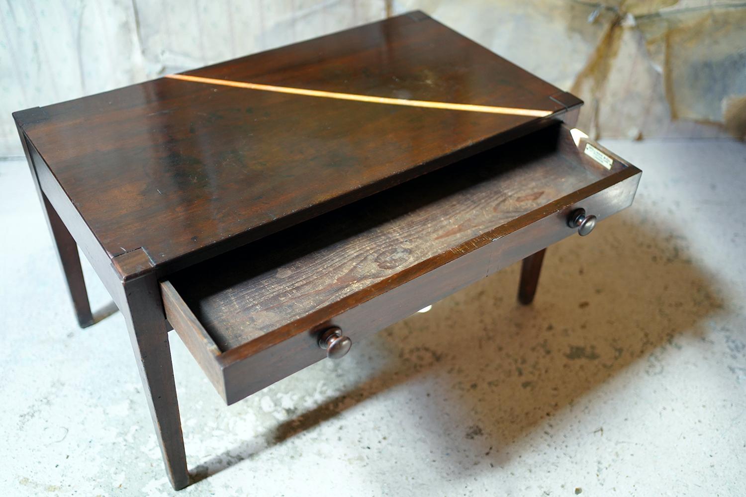 Diminutive Mahogany Table by Spillman & Co of London, c.1920-30 For Sale 2