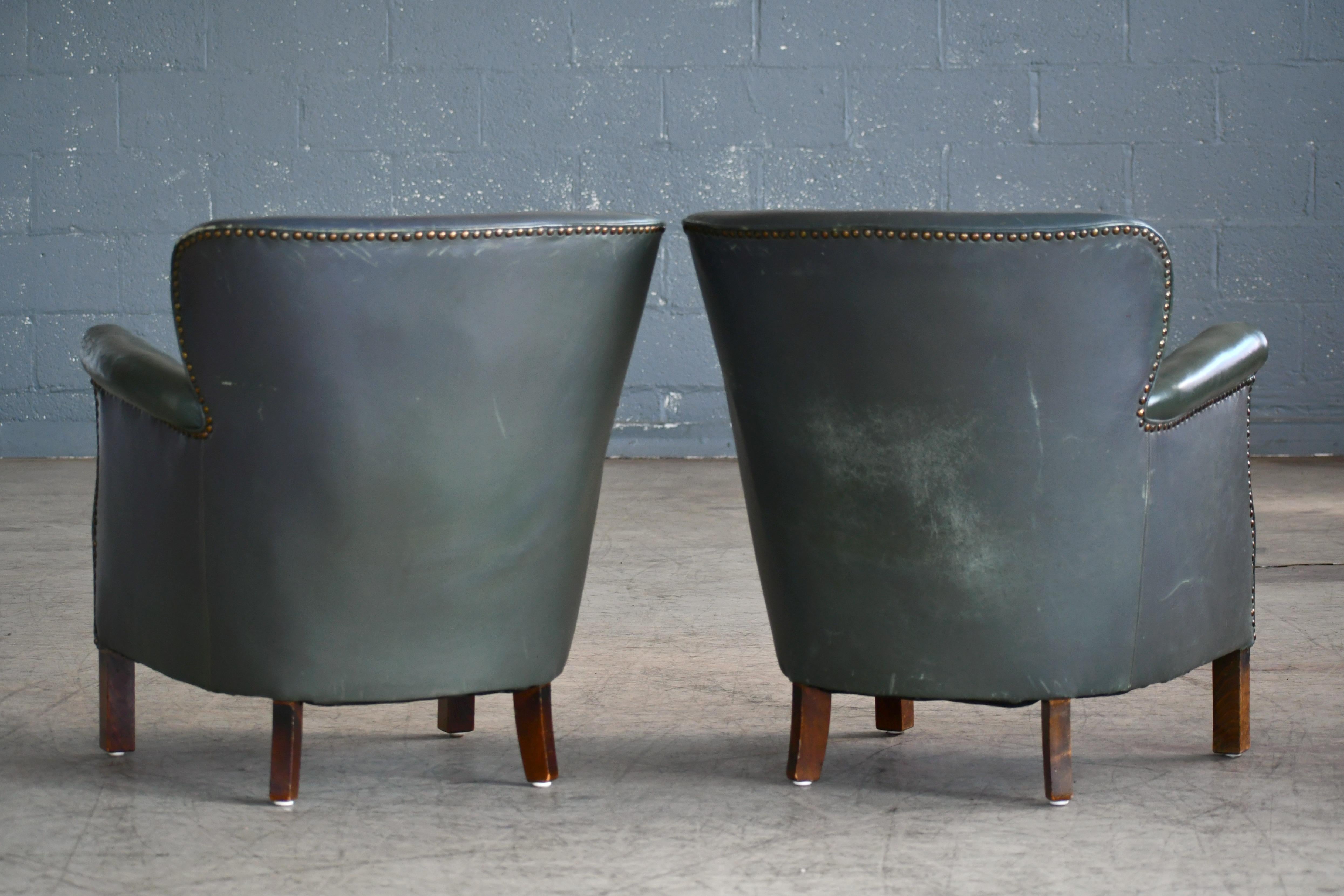 Pair of Classic Danish Club Chairs in Green Leather by Oskar Hansen 6