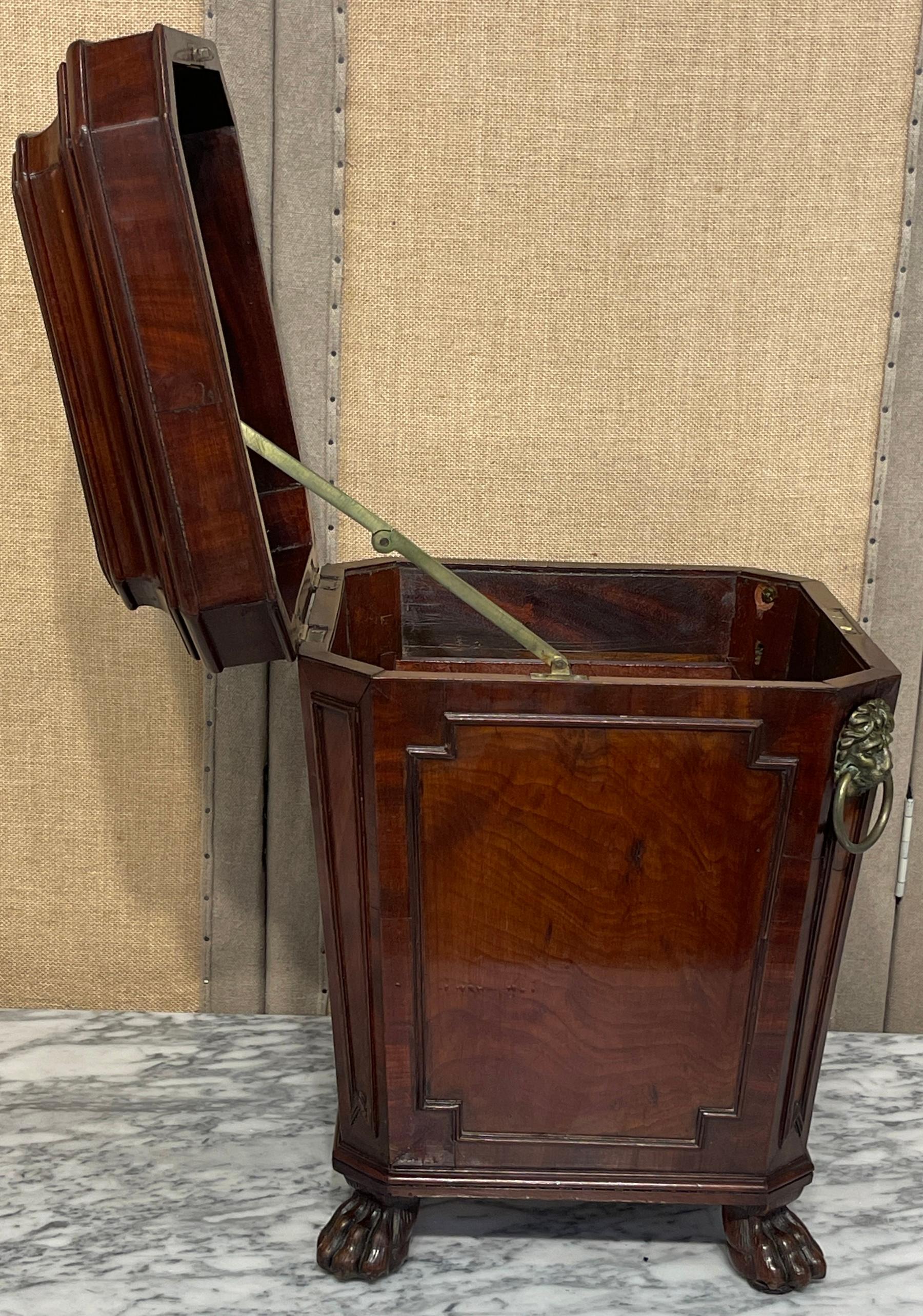 Diminutive Regency Mahogany & Brass Cellarette, Attributed to Gillows & Co. For Sale 5