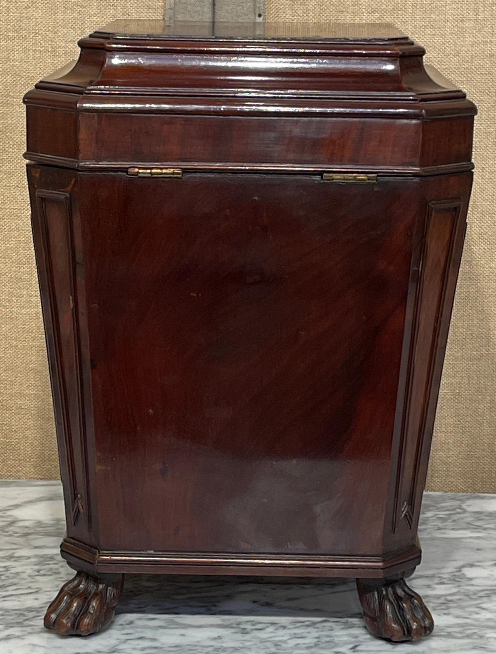 Diminutive Regency Mahogany & Brass Cellarette, Attributed to Gillows & Co. For Sale 7