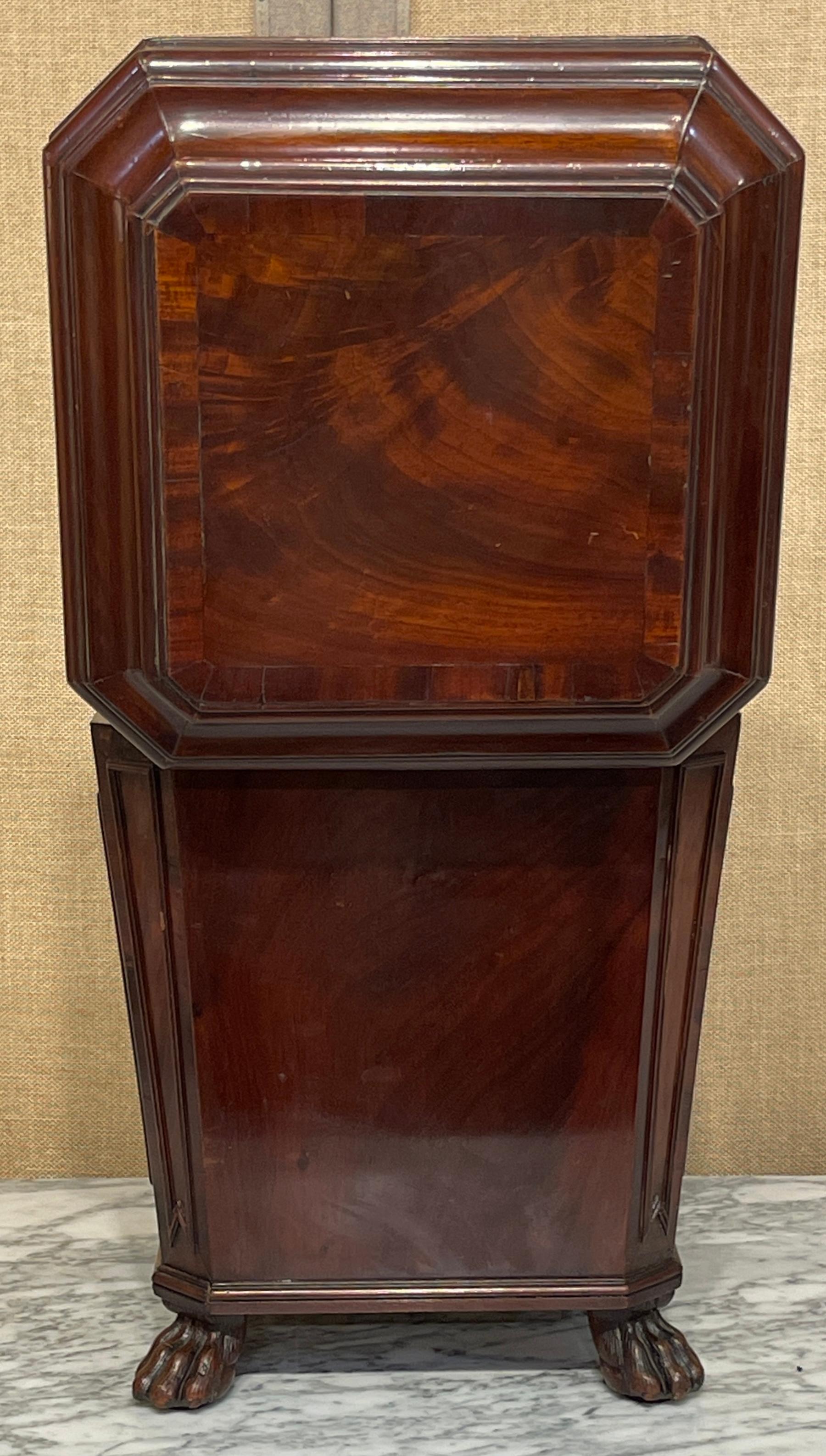 Diminutive Regency Mahogany & Brass Cellarette, Attributed to Gillows & Co. For Sale 8