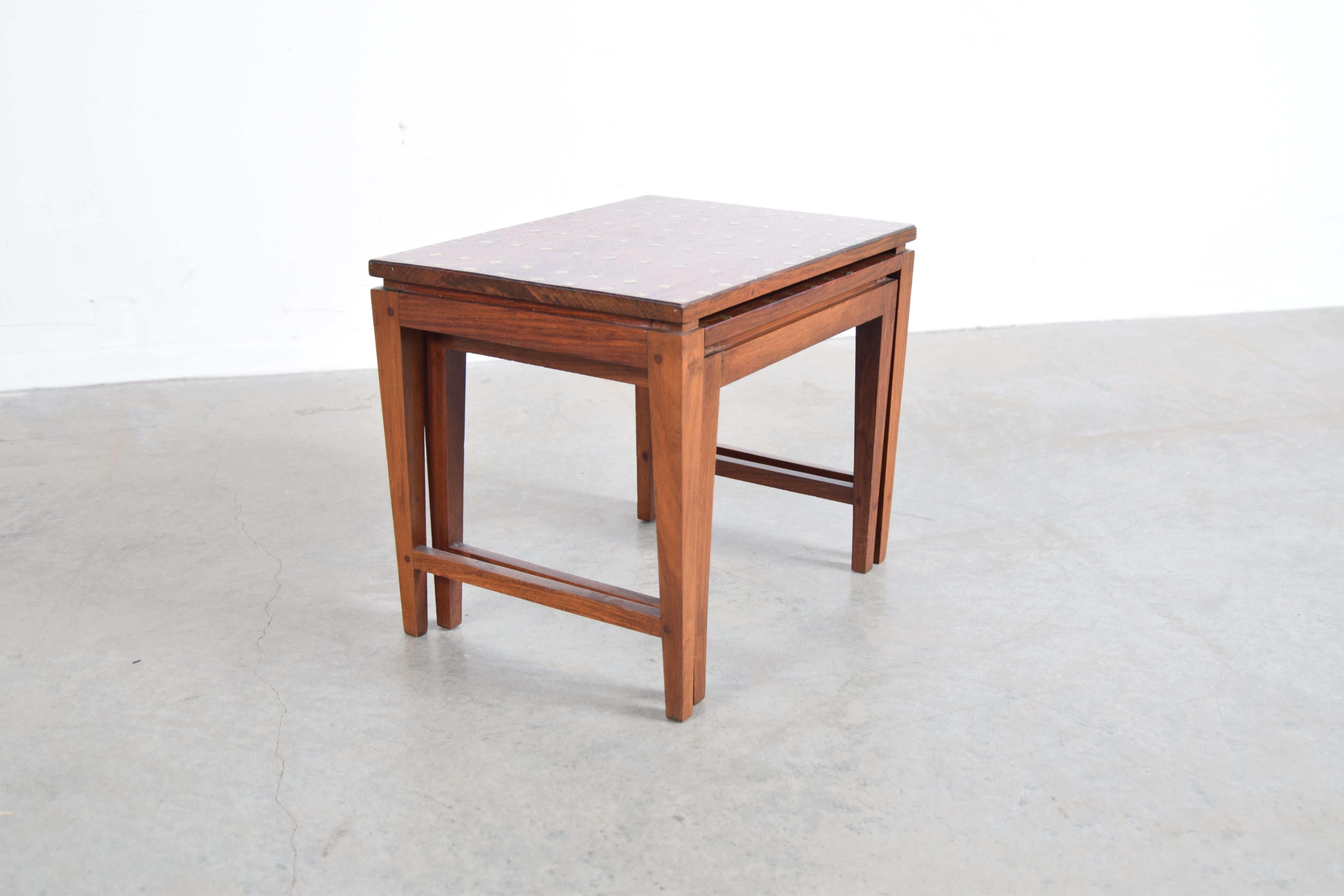 Mid-Century Modern Diminutive Set of Nesting Tables by Leela Shiveshwarkar For Sale