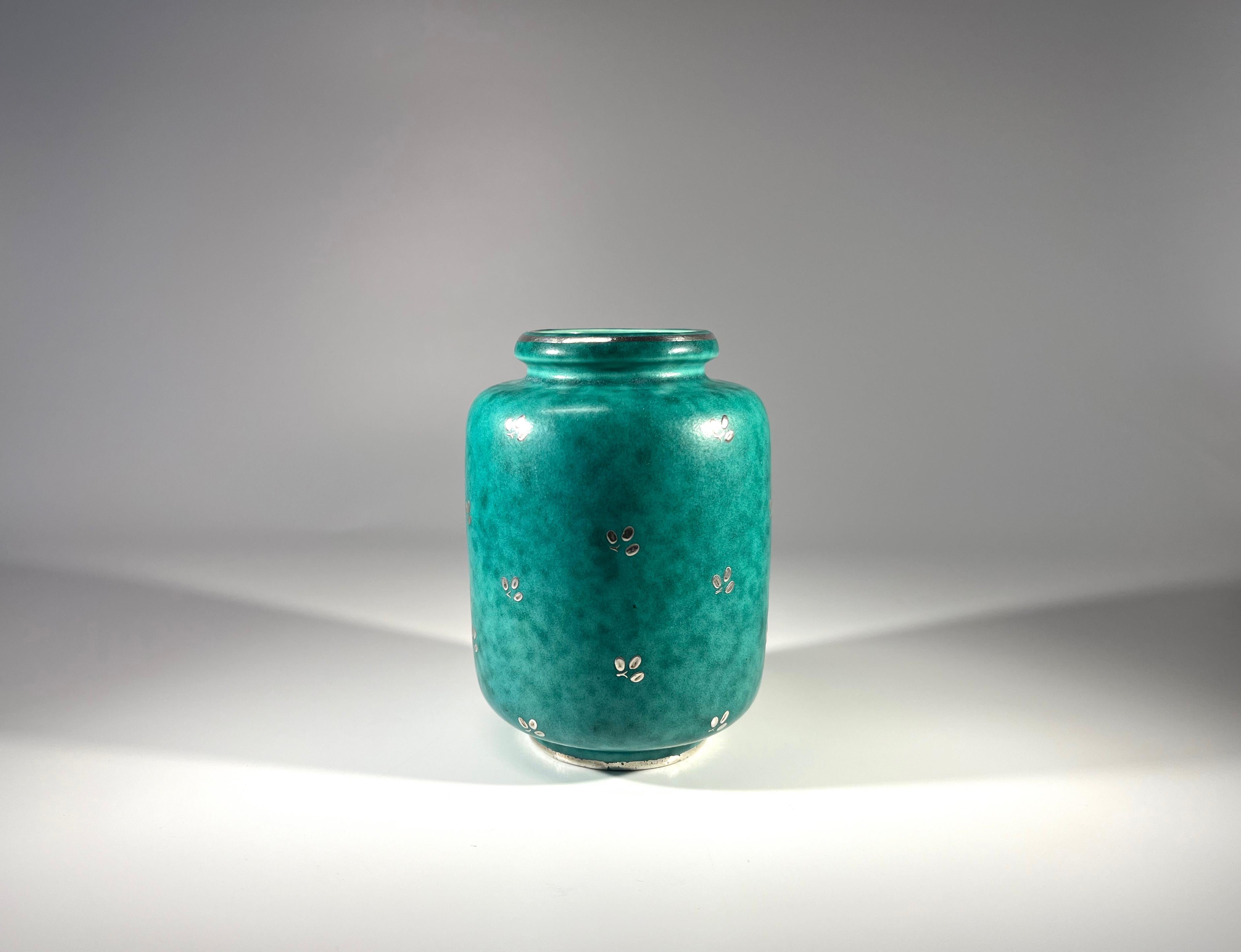 Smaltato Vaso a urna in gres di dimensioni ridotte, Wilhelm Kage, ARGENTA, Gustavsberg, Svezia, 1959 ca. in vendita