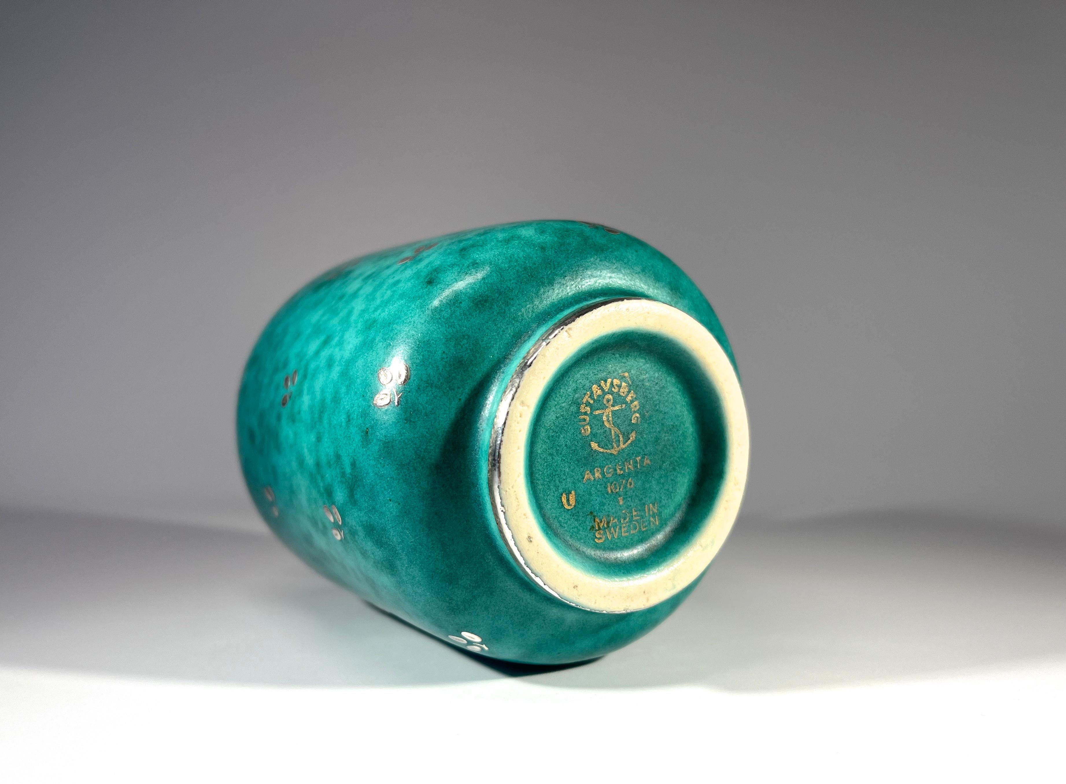 Metà XX secolo Vaso a urna in gres di dimensioni ridotte, Wilhelm Kage, ARGENTA, Gustavsberg, Svezia, 1959 ca. in vendita