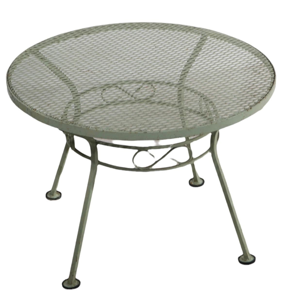 Diminutive Wrought Iron Garden Patio Poolside Table by Salterini In Good Condition In New York, NY