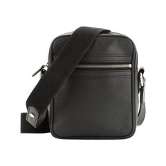 Dimitri Messenger Bag Taiga Leather Small