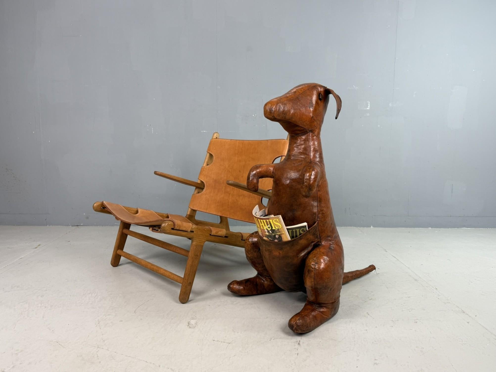 Dimitri Omersa Ledertasche für Zeitschriften Kangeroo, Almazán, Spanien, 1970 (gestempelt) im Angebot 13