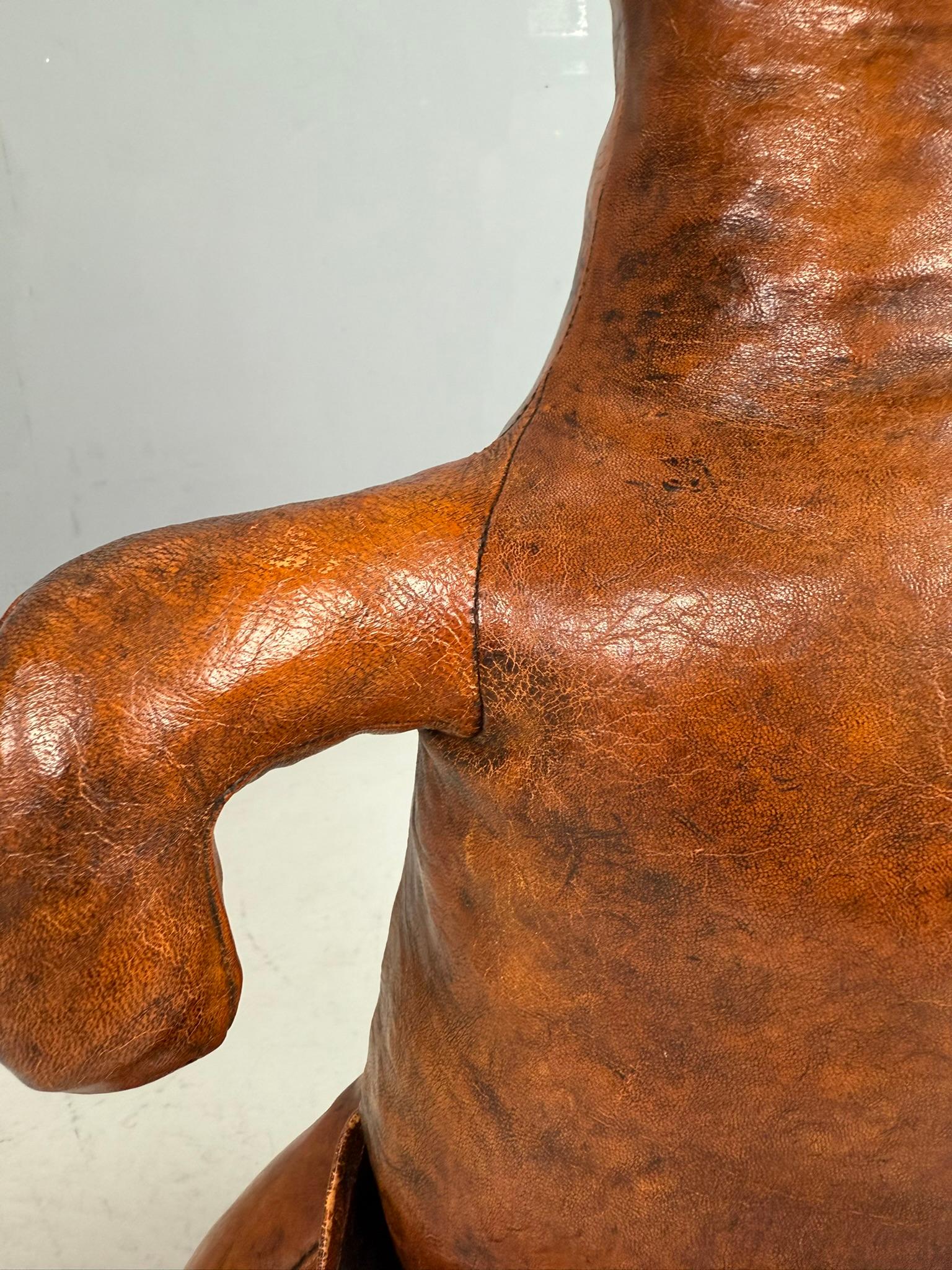 Dimitri Omersa Ledertasche für Zeitschriften Kangeroo, Almazán, Spanien, 1970 (gestempelt) im Angebot 2