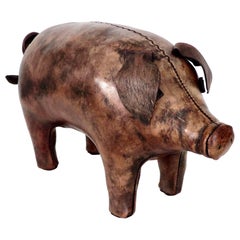 Dimitri Omersa pouf cochon en cuir pour Abercrombie and Fitch