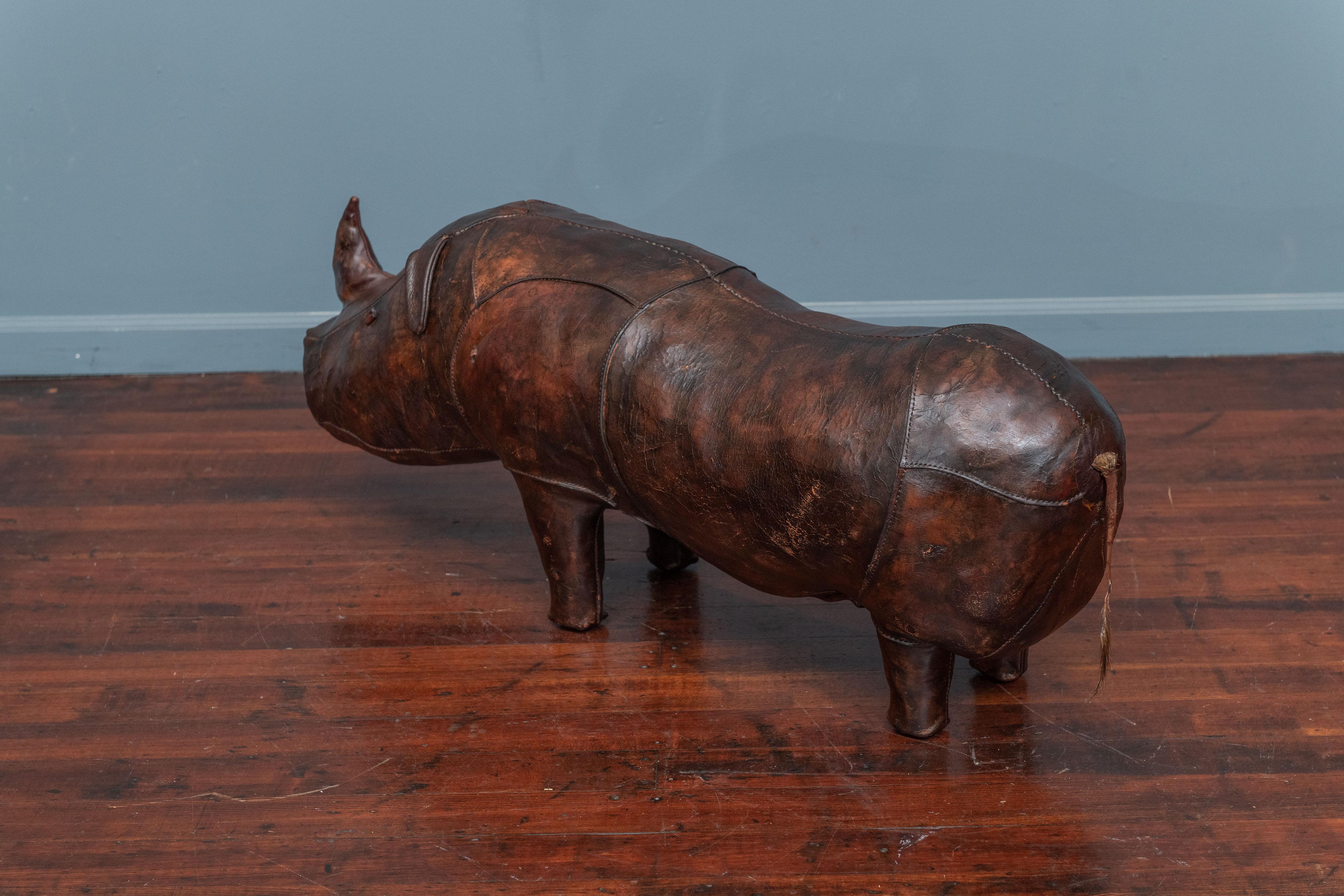 Tabouret Rhino Dimitri Omersa pour Abercrombie & Fitch Bon état - En vente à San Francisco, CA