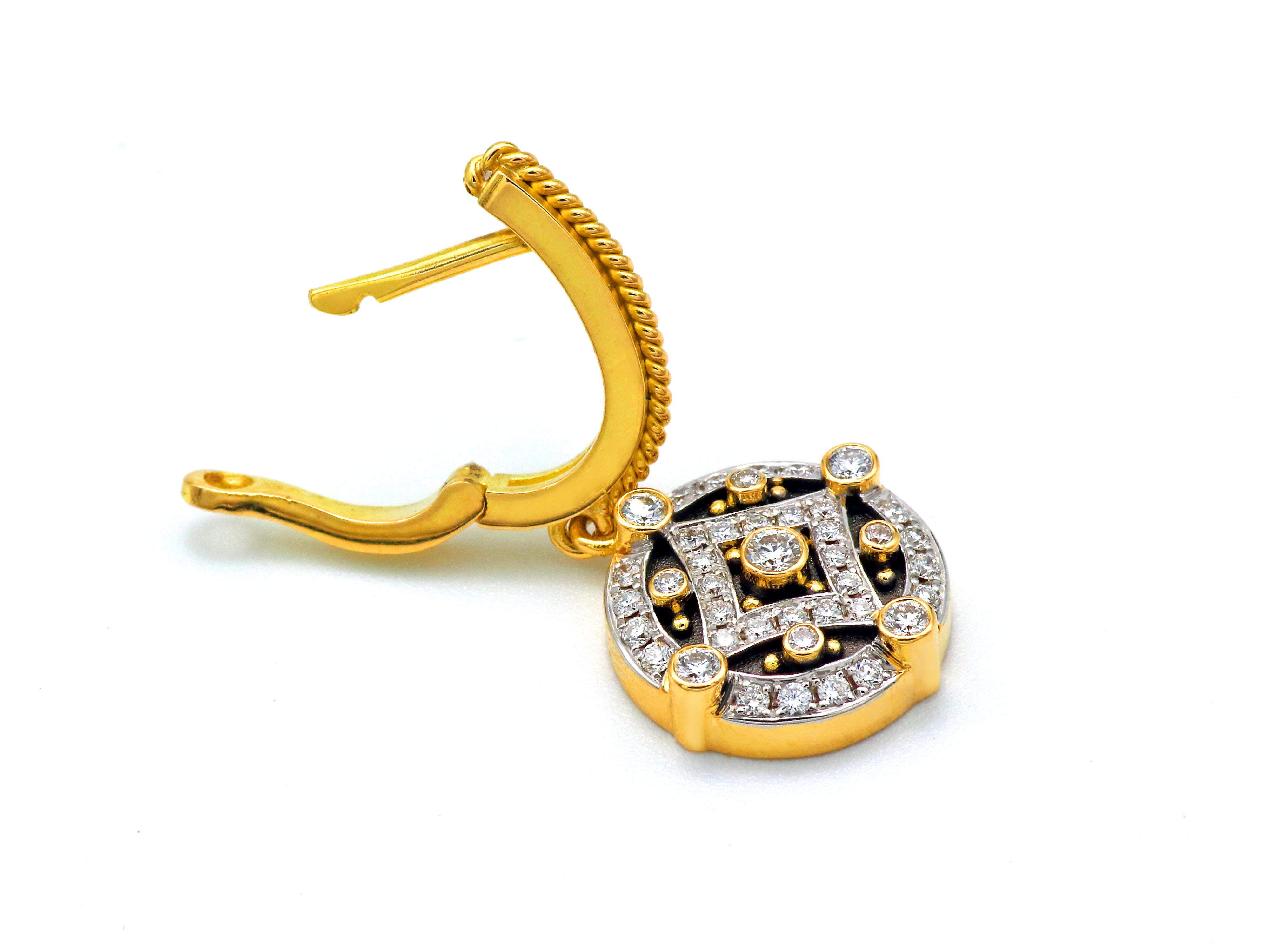 Dimos 18k Gold byzantinische Ohrhänger mit Brillantdiamanten (Brillantschliff) im Angebot