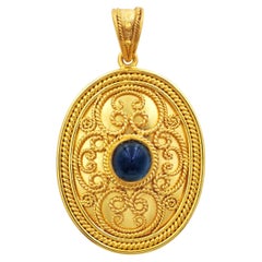 Byzantinischer inspirierter Dimos-Anhänger aus 18 Karat Gold mit Saphir