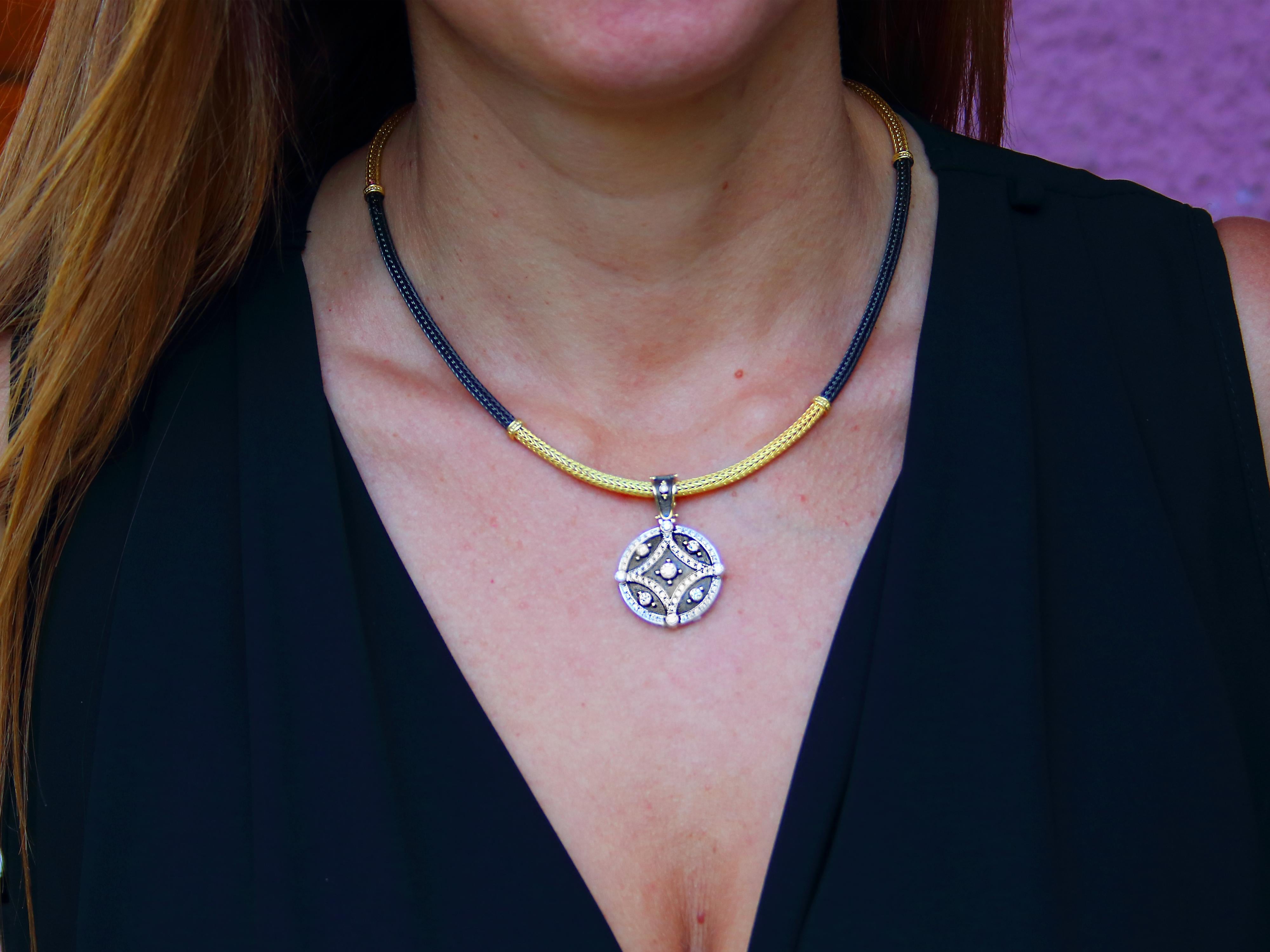 Dimos 18 Karat Gold Byzantinischer Anhänger in Halskette mit Brillanten im Angebot 5