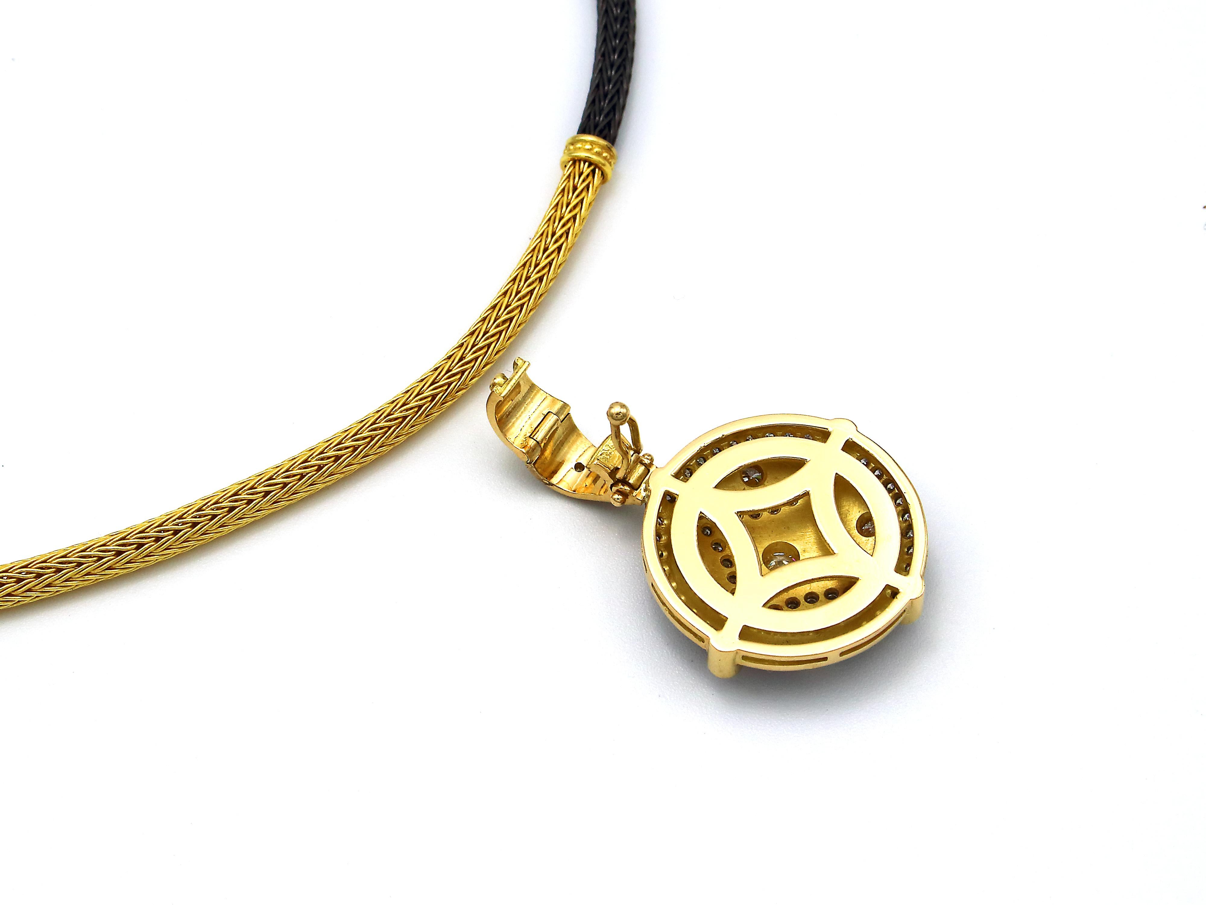Dimos 18 Karat Gold Byzantinischer Anhänger in Halskette mit Brillanten im Angebot 1