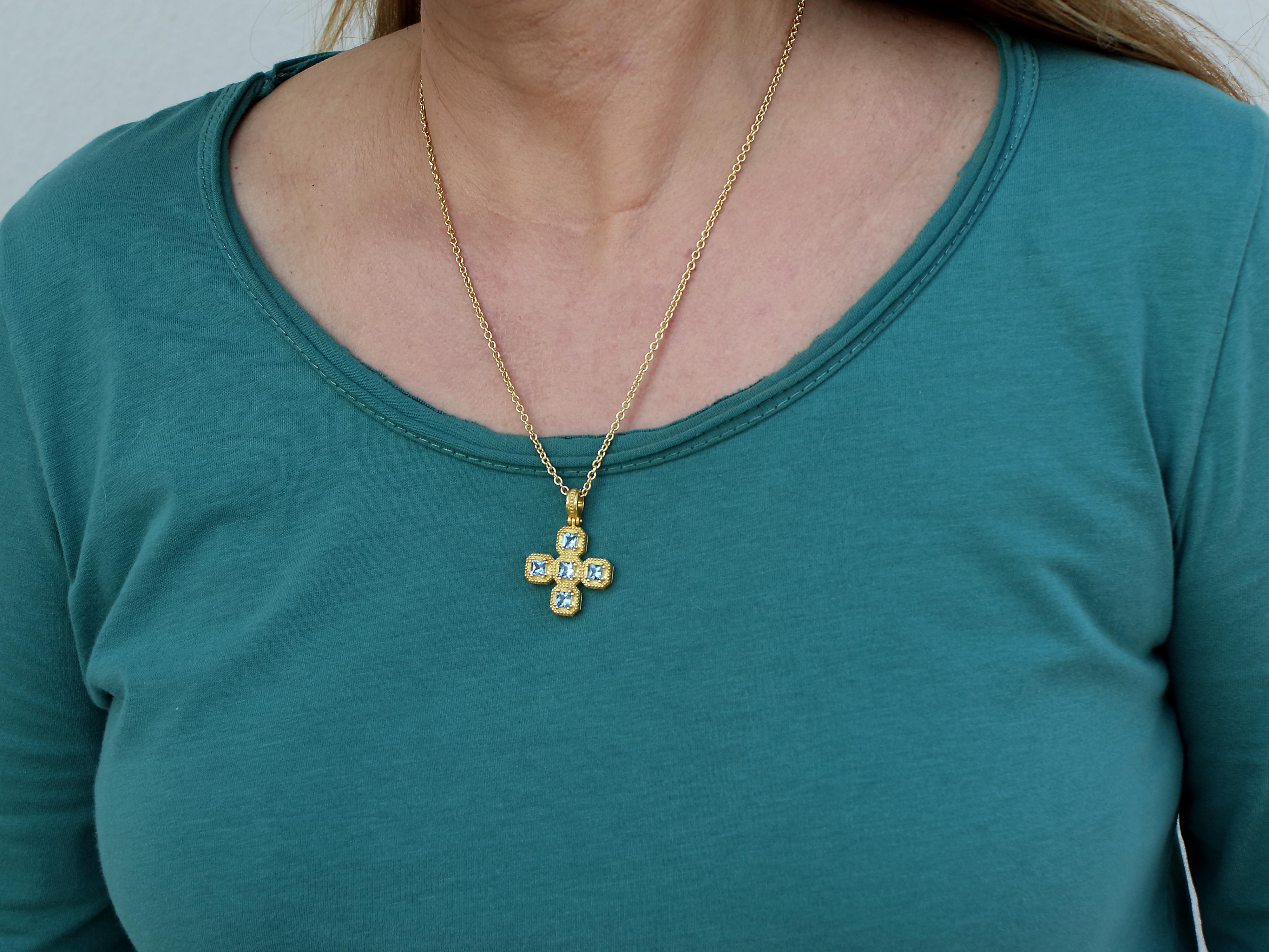 Dimos Pendentif croix en or 18 carats avec aigues-marines Pour femmes en vente