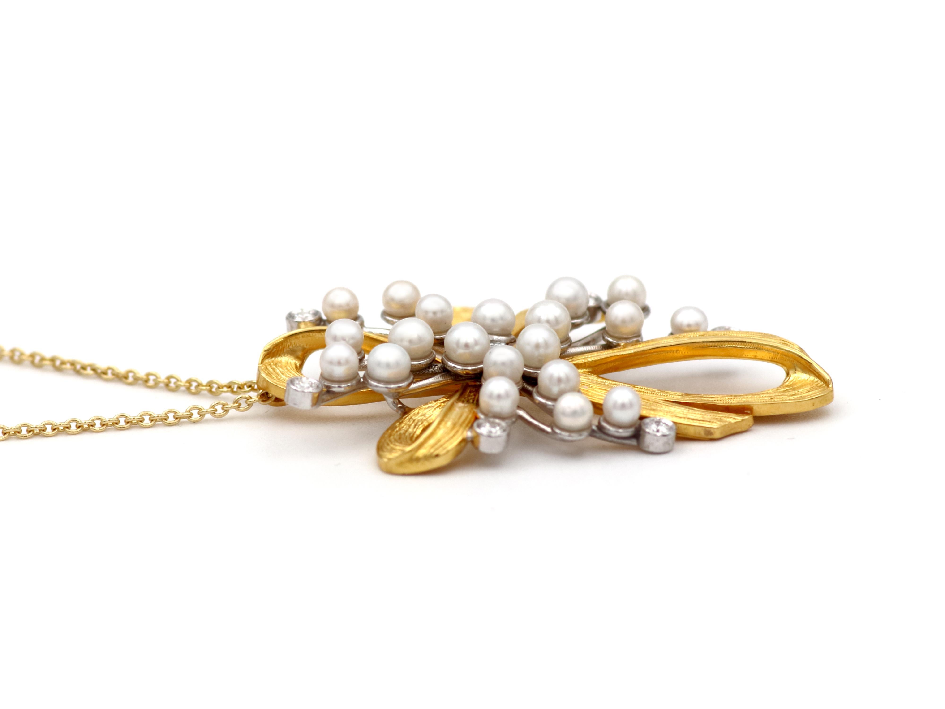 Artiste Dimos Collier à croix infinie en or 18 carats avec perles naturelles et diamants en vente