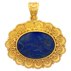 Dimos 18 Karat Gold Lapislazuli-Anhänger mit geschnitzten Delphinen