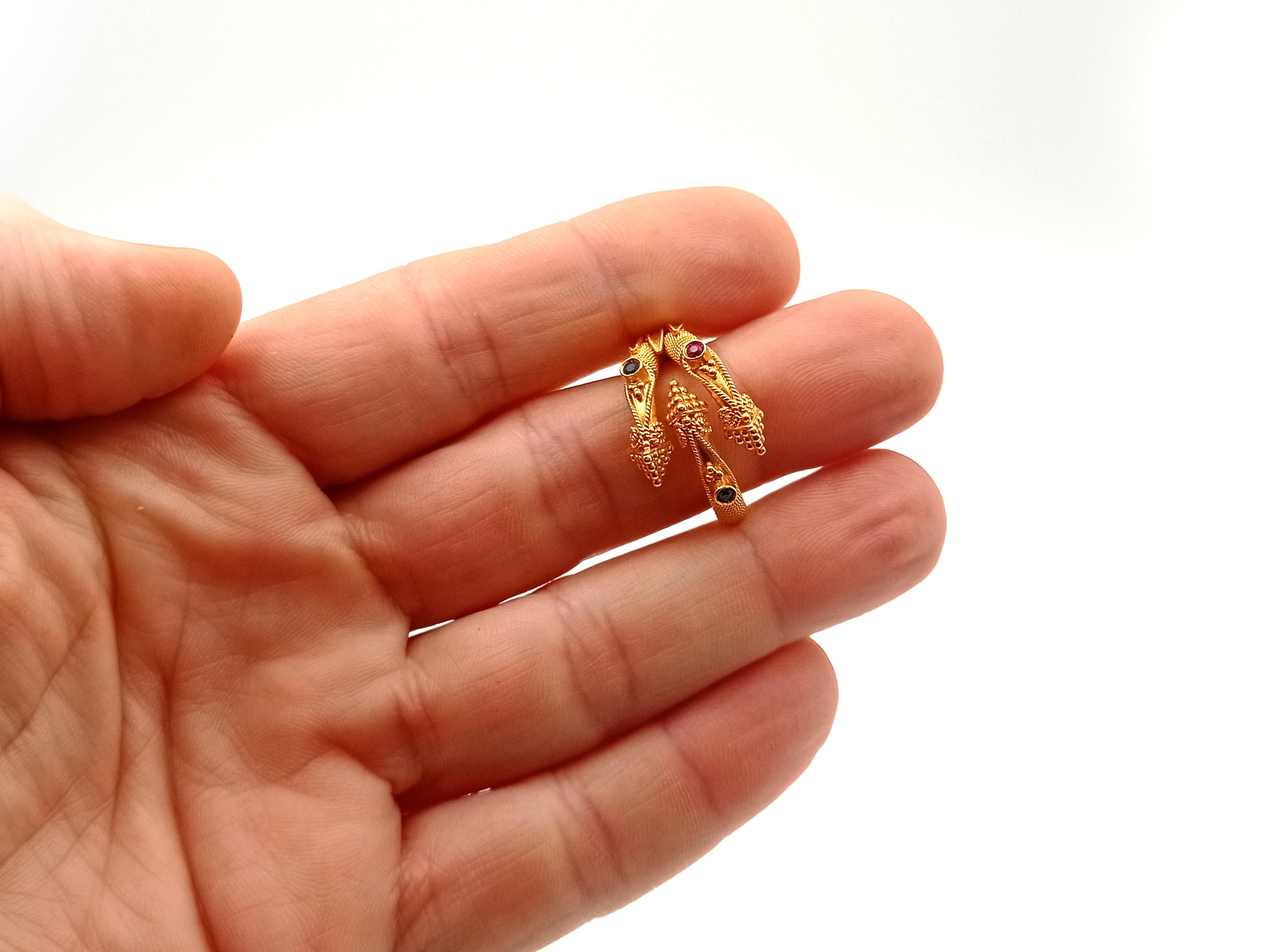 Dimos Cocktail Pyramiden-Ring, 18 Karat Gold, Museumsstücke im Zustand „Neu“ im Angebot in Athens, GR