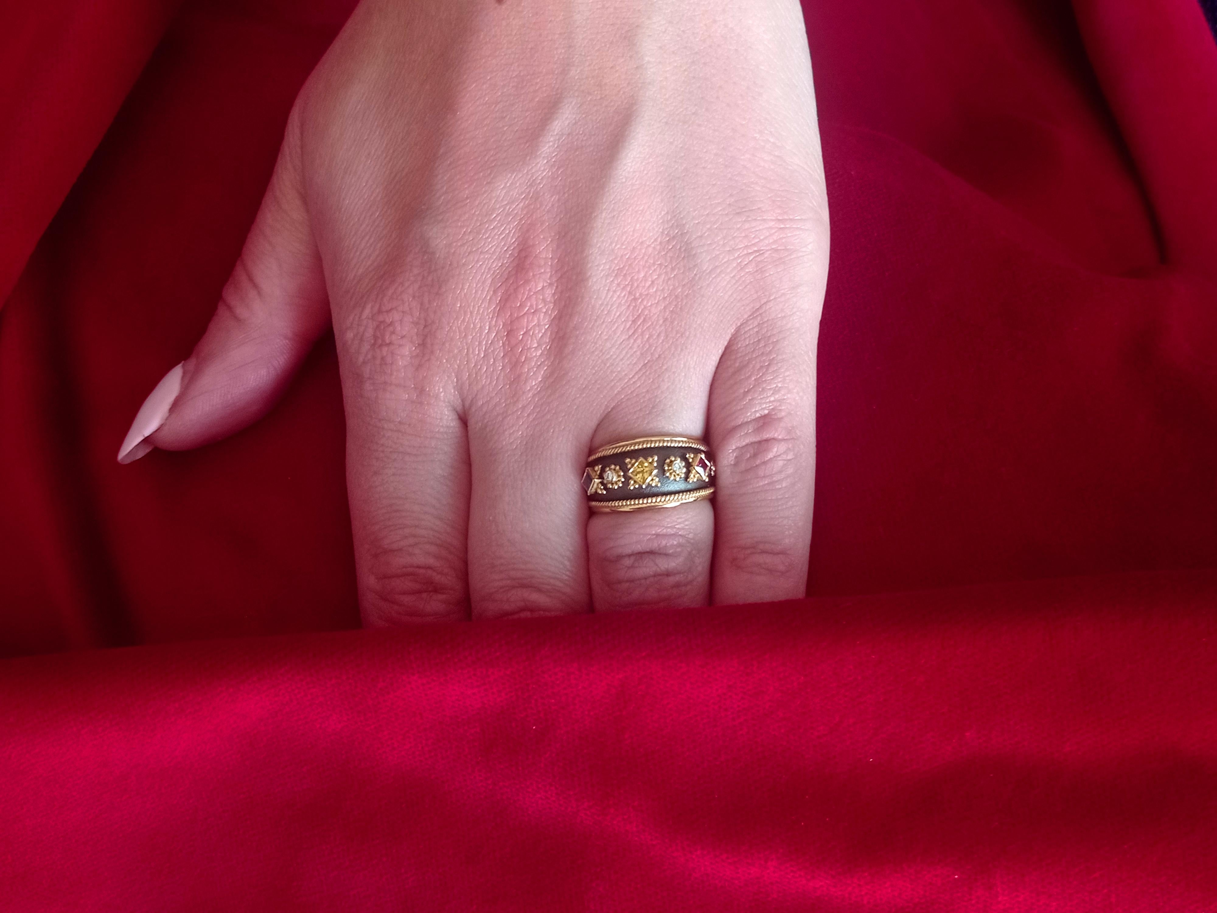 Taille princesse Dimos, bague en or 18 carats avec saphirs multicolores « Noir » en vente