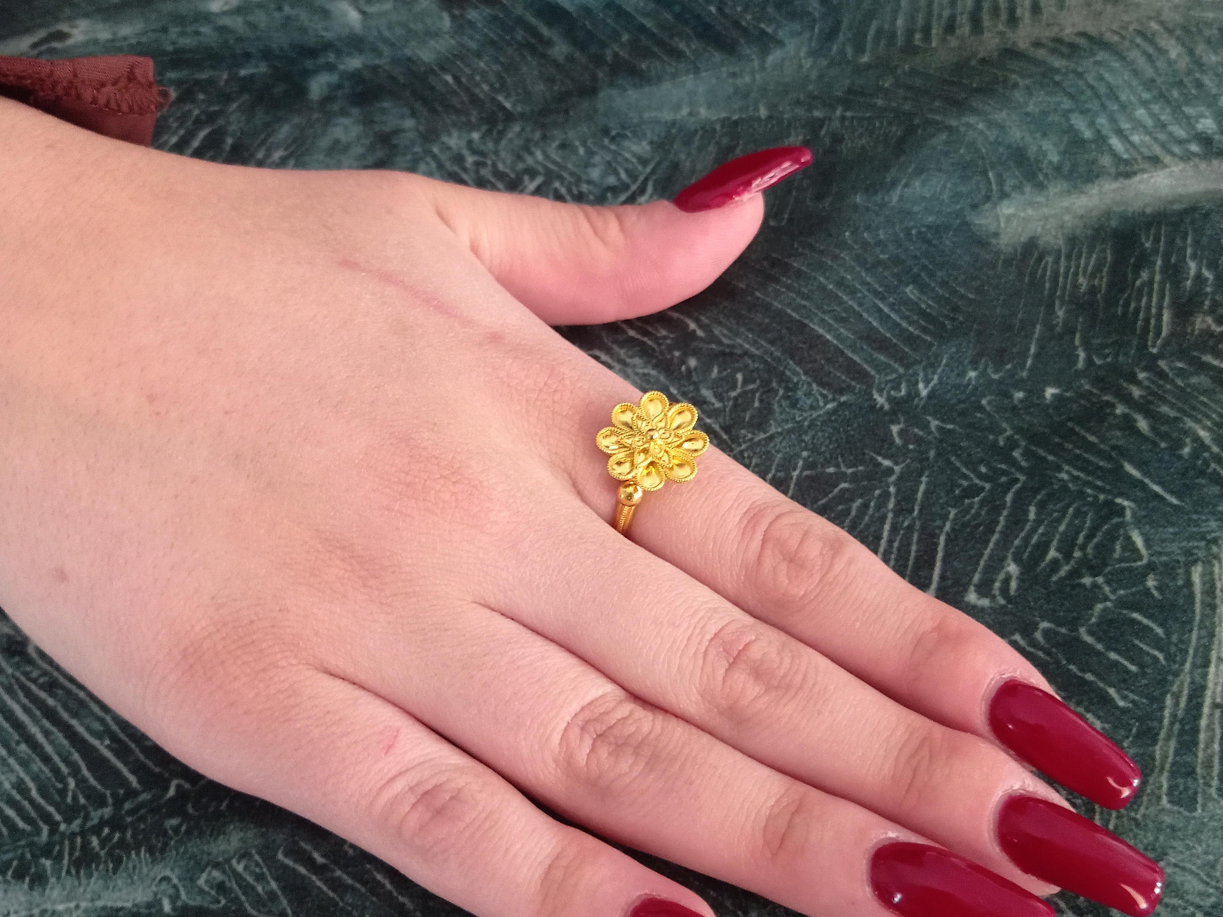 Dimos 18k Gold Triple Rosette Ring In New Condition For Sale In Athens, GR