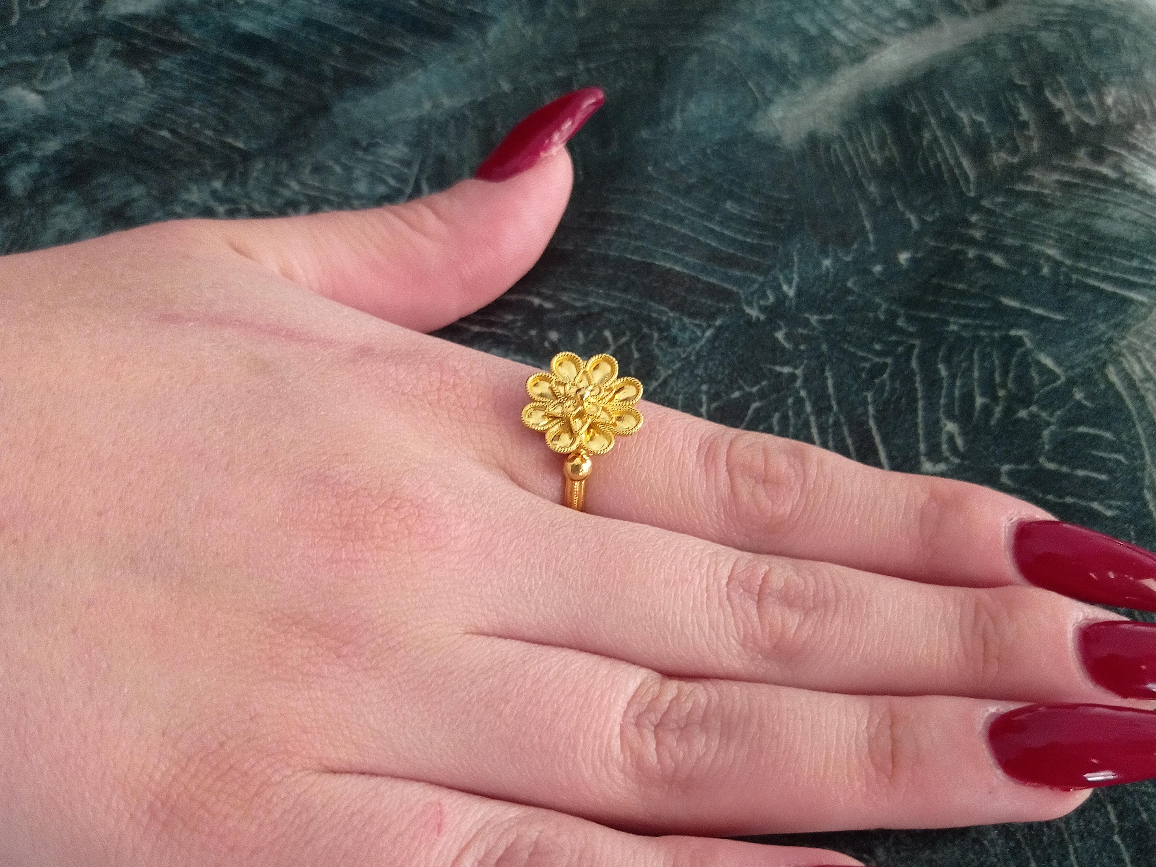 Women's Dimos 18k Gold Triple Rosette Ring For Sale