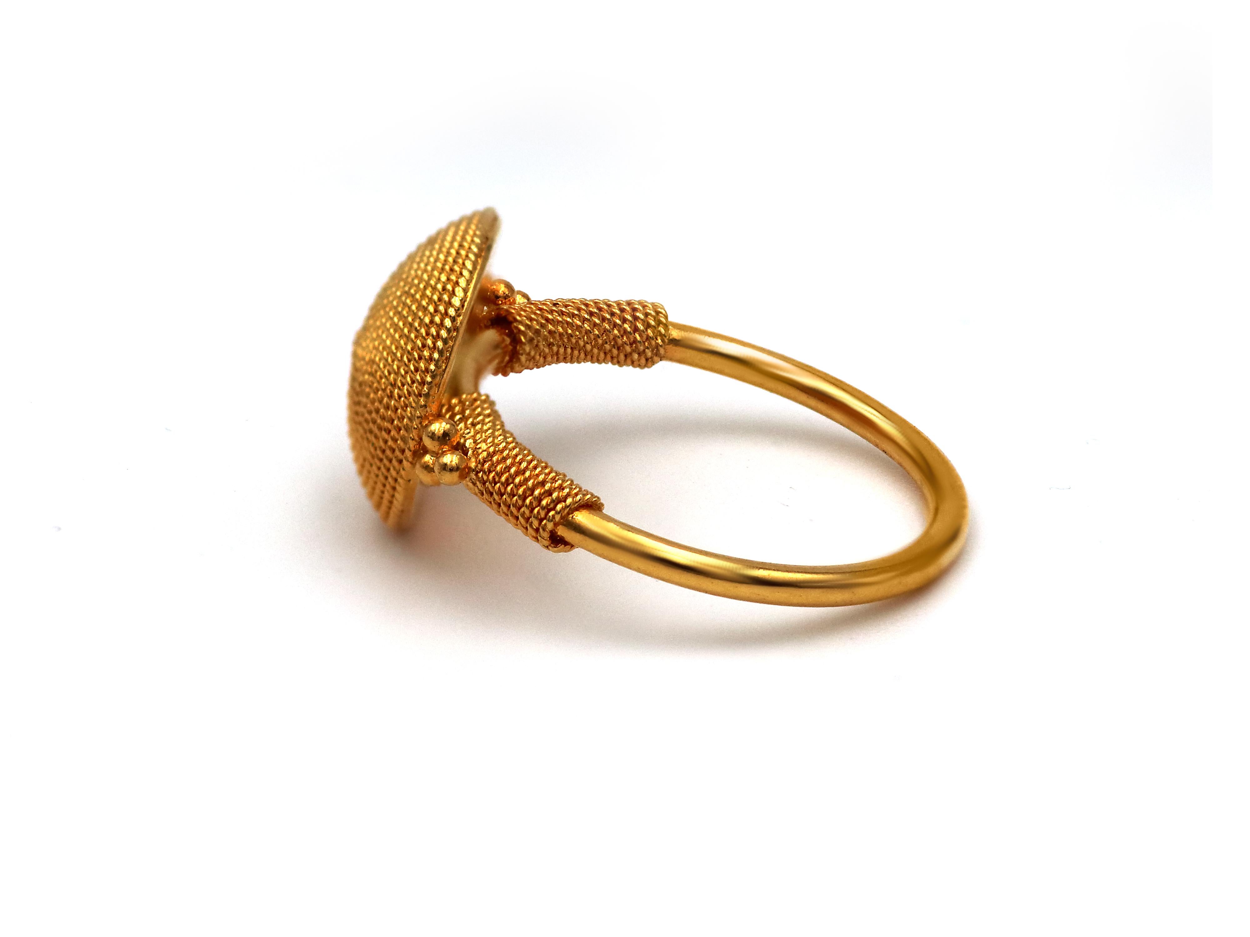 Filigraner Sfalaki-Ring von Dimos aus 22 Karat Gold Damen im Angebot