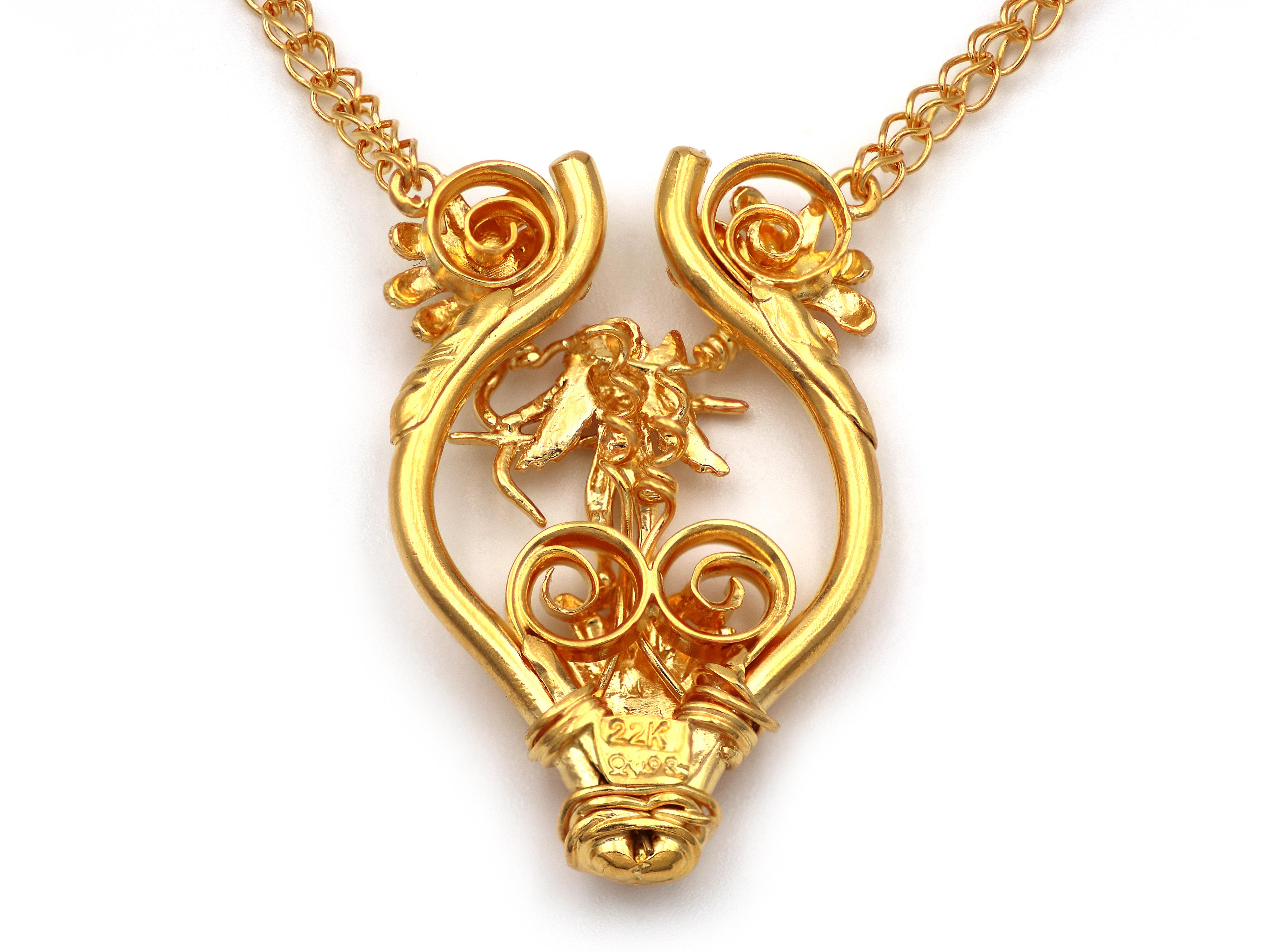 Dimos, collier Dieu de l'amour « Eros » en or 22 carats Unisexe en vente